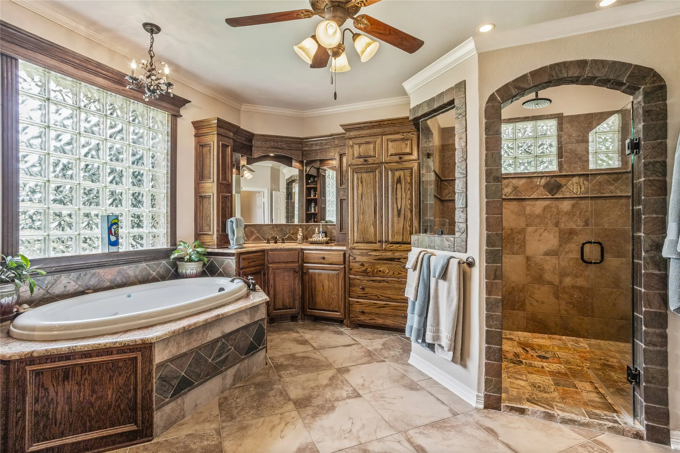 Single Family Residence For Sale in Parker County , 110 Bent Creek Ranch Court, Fort Worth, Texas 76126, 5 Bedroom, 5 Bathroom, 3 Garage spaces, 4,965 Sqft, built in 2002, mls#20940132, Real Estate Agent in Fort Worth, Homes For Sale in Parker county, Homes For Sale in Fort Worth, Realtor in Fort Worth Texas, Real Estate Brokerage Independent Realty Texas, Luminita Cordes Realtor