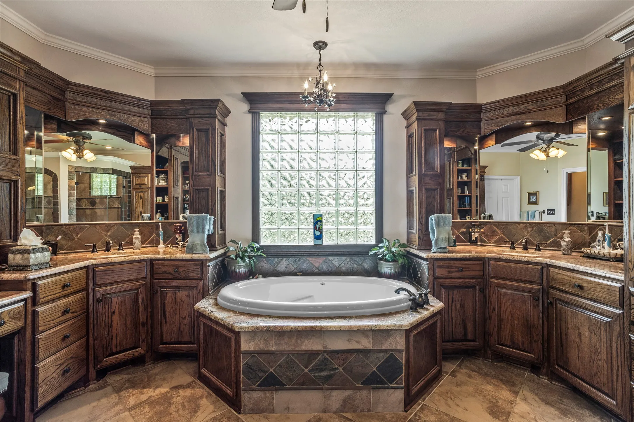 Single Family Residence For Sale in Parker County , 110 Bent Creek Ranch Court, Fort Worth, Texas 76126, 5 Bedroom, 5 Bathroom, 3 Garage spaces, 4,965 Sqft, built in 2002, mls#20940132, Real Estate Agent in Fort Worth, Homes For Sale in Parker county, Homes For Sale in Fort Worth, Realtor in Fort Worth Texas, Real Estate Brokerage Independent Realty Texas, Luminita Cordes Realtor