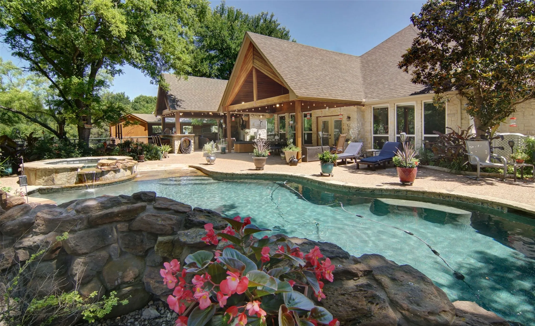 Single Family Residence For Sale in Parker County , 110 Bent Creek Ranch Court, Fort Worth, Texas 76126, 5 Bedroom, 5 Bathroom, 3 Garage spaces, 4,965 Sqft, built in 2002, mls#20940132, Real Estate Agent in Fort Worth, Homes For Sale in Parker county, Homes For Sale in Fort Worth, Realtor in Fort Worth Texas, Real Estate Brokerage Independent Realty Texas, Luminita Cordes Realtor