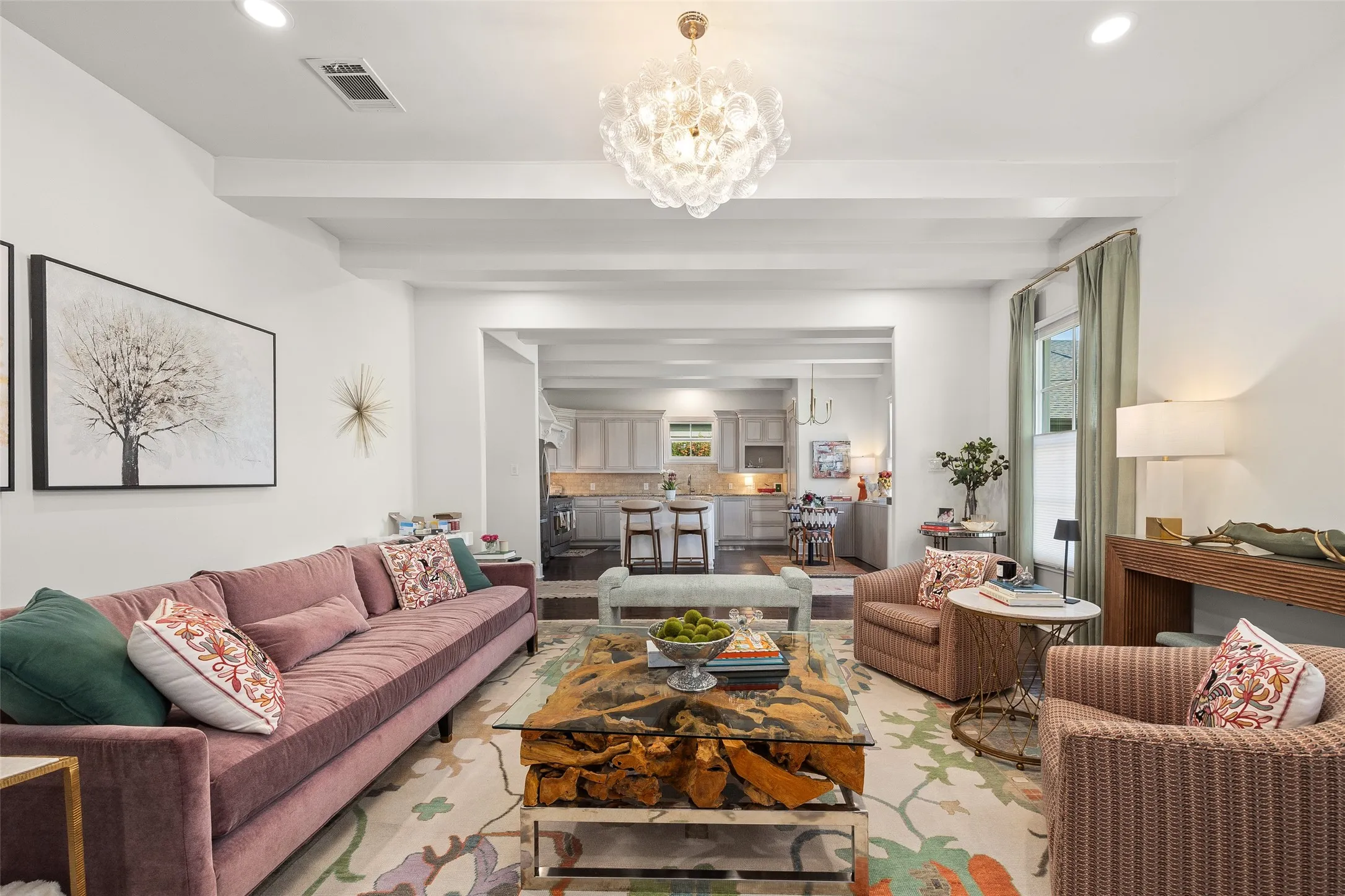 Single Family Residence For Sale in Tarrant County , 1716 Ashland Avenue, Fort Worth, Texas 76107, 5 Bedroom, 4 Bathroom, 2 Garage spaces, 4,370 Sqft, built in 2014, Preowned, mls#20945340, Real Estate Agent in Fort Worth, Homes For Sale in Tarrant county, Homes For Sale in Fort Worth, Realtor in Fort Worth Texas, Real Estate Brokerage Independent Realty Texas, Luminita Cordes Realtor