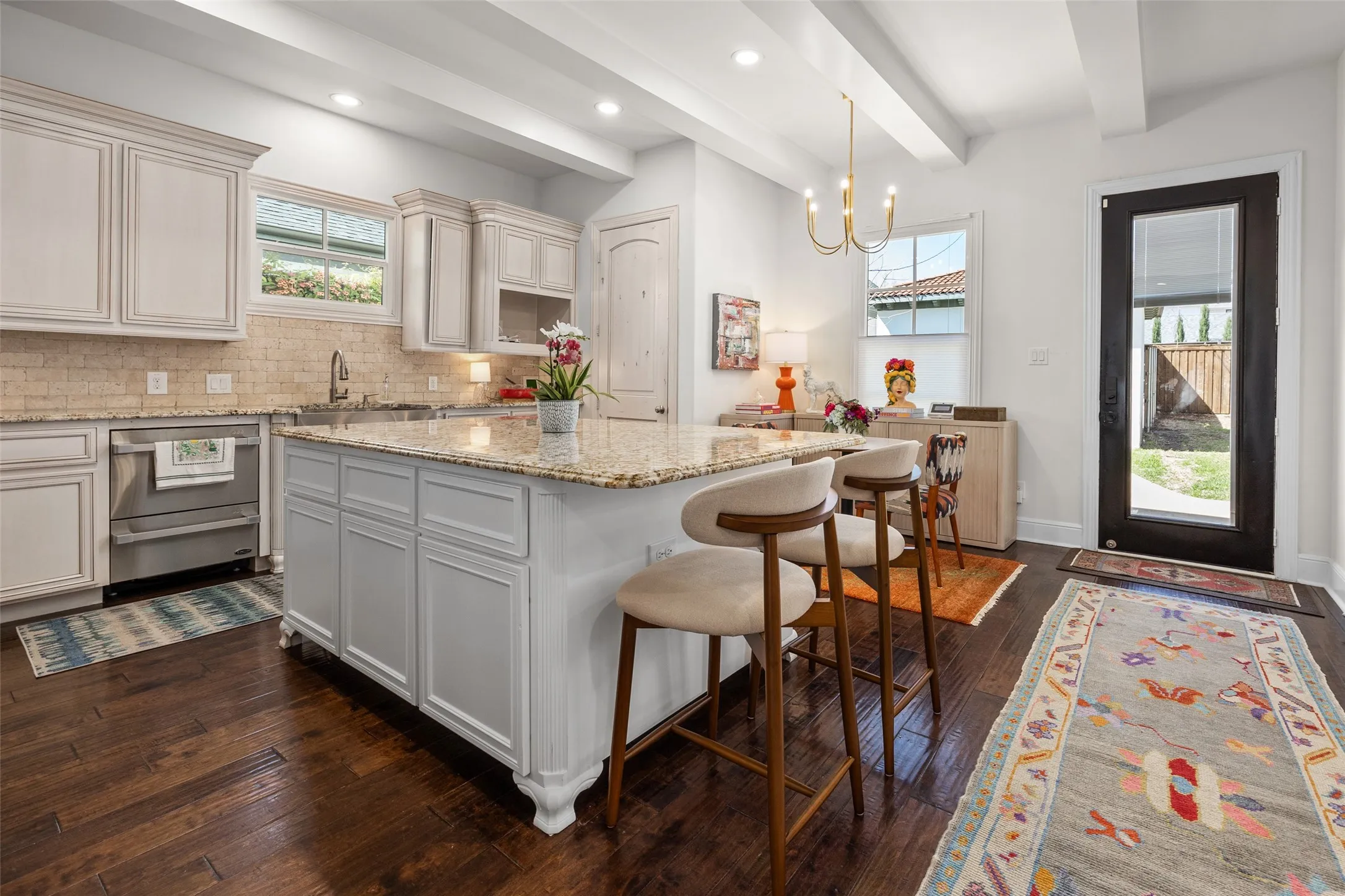 Single Family Residence For Sale in Tarrant County , 1716 Ashland Avenue, Fort Worth, Texas 76107, 5 Bedroom, 4 Bathroom, 2 Garage spaces, 4,370 Sqft, built in 2014, Preowned, mls#20945340, Real Estate Agent in Fort Worth, Homes For Sale in Tarrant county, Homes For Sale in Fort Worth, Realtor in Fort Worth Texas, Real Estate Brokerage Independent Realty Texas, Luminita Cordes Realtor