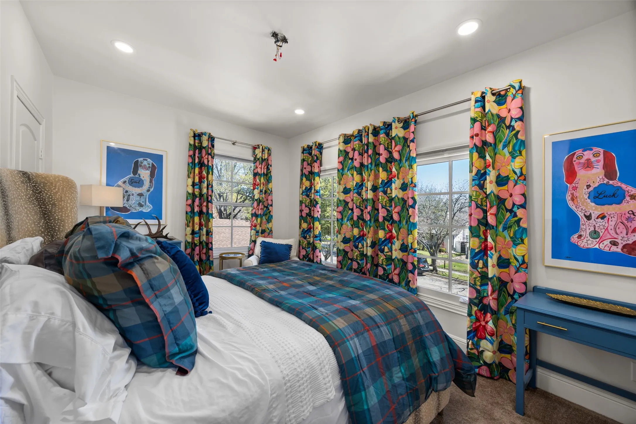 Single Family Residence For Sale in Tarrant County , 1716 Ashland Avenue, Fort Worth, Texas 76107, 5 Bedroom, 4 Bathroom, 2 Garage spaces, 4,370 Sqft, built in 2014, Preowned, mls#20945340, Real Estate Agent in Fort Worth, Homes For Sale in Tarrant county, Homes For Sale in Fort Worth, Realtor in Fort Worth Texas, Real Estate Brokerage Independent Realty Texas, Luminita Cordes Realtor