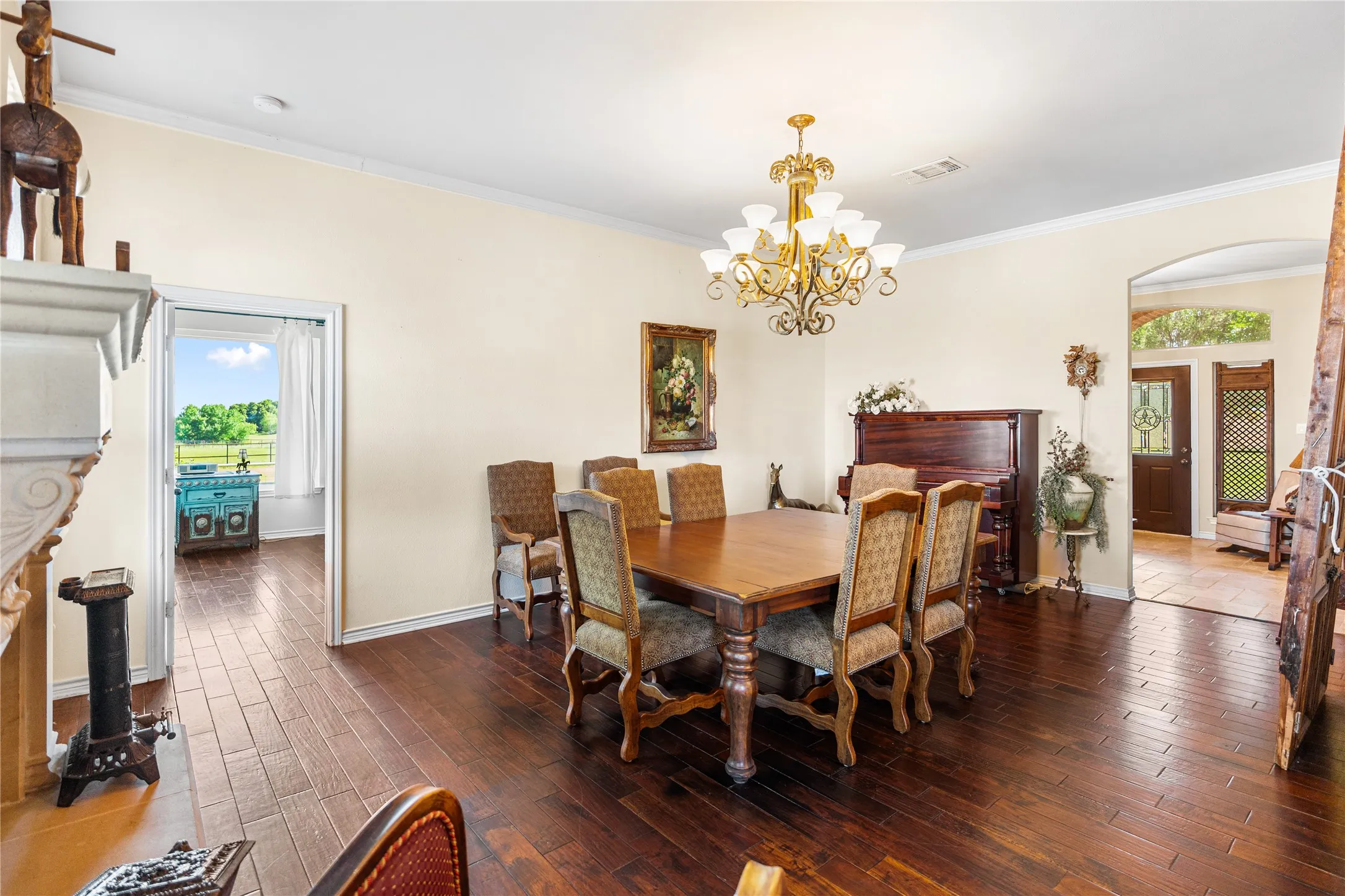 Farm For Sale in Cooke County , 590 County Road 385, Valley View, Texas 76272, 3 Bedroom, 3 Bathroom, 2 Garage spaces, 3,049 Sqft, built in 2003, Preowned, mls#20944318, Real Estate Agent in Valley View, Homes For Sale in Cooke county, Homes For Sale in Valley View, Realtor in Valley View Texas, Real Estate Brokerage Independent Realty Texas, Luminita Cordes Realtor