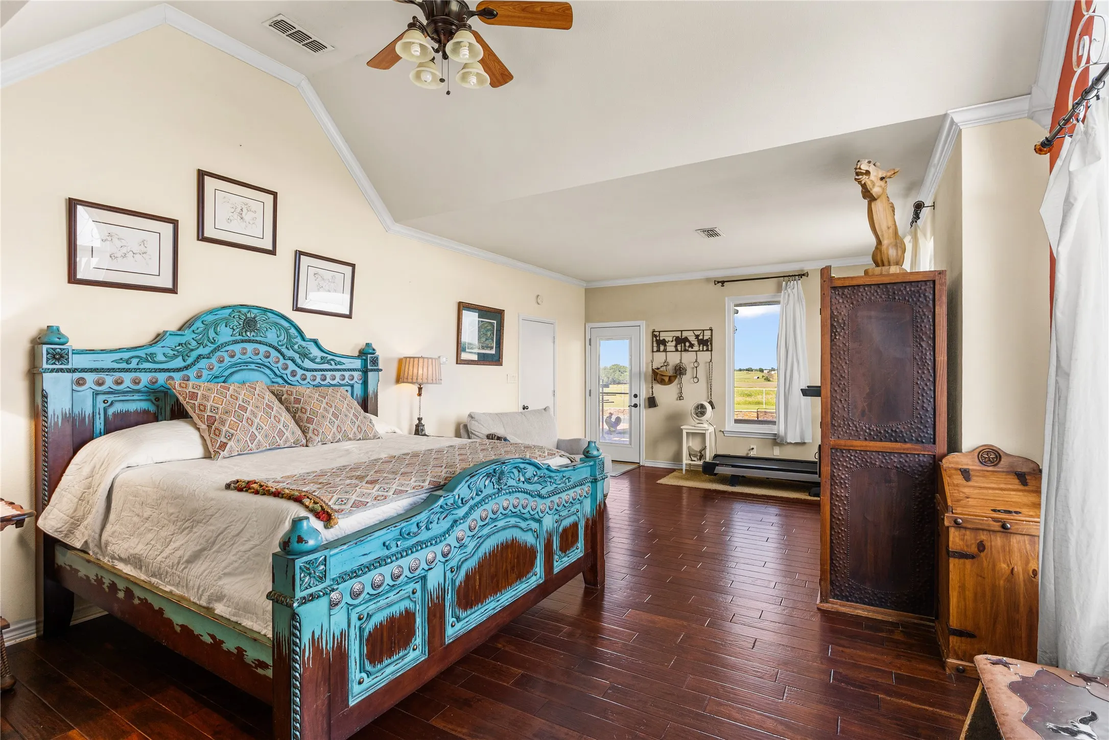 Farm For Sale in Cooke County , 590 County Road 385, Valley View, Texas 76272, 3 Bedroom, 3 Bathroom, 2 Garage spaces, 3,049 Sqft, built in 2003, Preowned, mls#20944318, Real Estate Agent in Valley View, Homes For Sale in Cooke county, Homes For Sale in Valley View, Realtor in Valley View Texas, Real Estate Brokerage Independent Realty Texas, Luminita Cordes Realtor