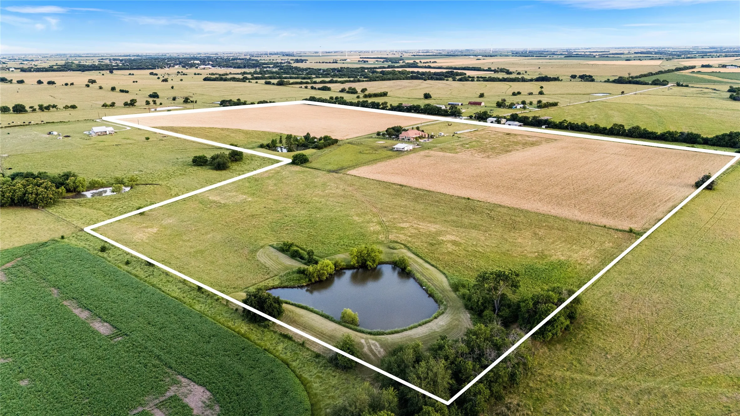 Farm For Sale in Cooke County , 590 County Road 385, Valley View, Texas 76272, 3 Bedroom, 3 Bathroom, 2 Garage spaces, 3,049 Sqft, built in 2003, Preowned, mls#20944318, Real Estate Agent in Valley View, Homes For Sale in Cooke county, Homes For Sale in Valley View, Realtor in Valley View Texas, Real Estate Brokerage Independent Realty Texas, Luminita Cordes Realtor