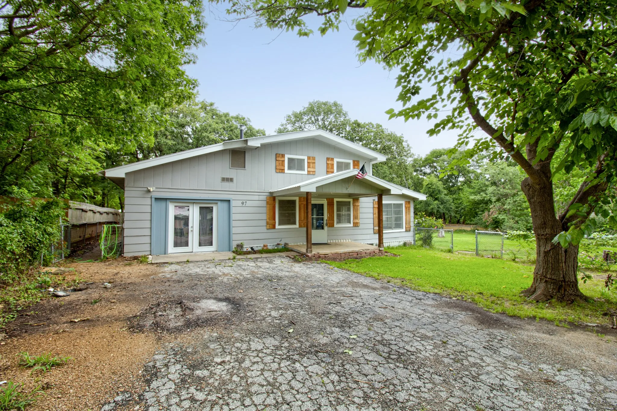 Large Driveway!