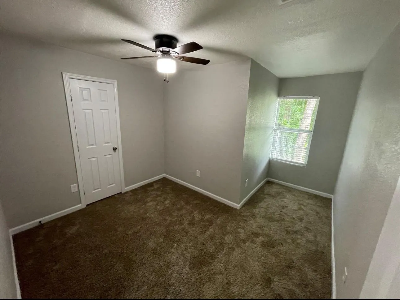 Single Family Residence For Sale in Dallas County , 2722 Hector Street, Dallas, Texas 75210, 3 Bedroom, 2 Bathroom, Garage spaces, 1,014 Sqft, built in 1939, Preowned, mls#20942608, Real Estate Agent in Dallas, Homes For Sale in Dallas county, Homes For Sale in Dallas, Realtor in Dallas Texas, Real Estate Brokerage Independent Realty Texas, Luminita Cordes Realtor