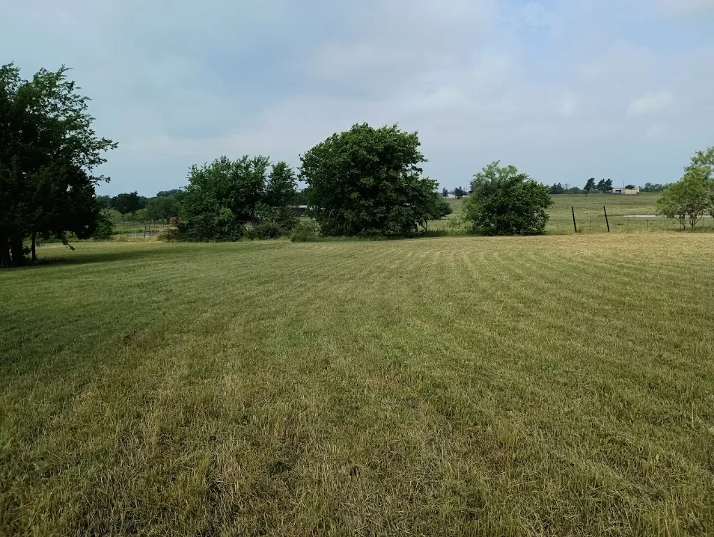 Unimproved Land For Sale in Cooke County , 3100 Briarcliff Circle, Gainesville, Texas 76240, 0, 0, Garage spaces, 0 Sqft, built in 0, Price $99,995, mls#20948524, Real Estate Agent in Gainesville, Homes For Sale in Cooke county, Homes For Sale in Gainesville, Realtor in Gainesville Texas, Real Estate Brokerage Independent Realty Texas, Luminita Cordes Realtor