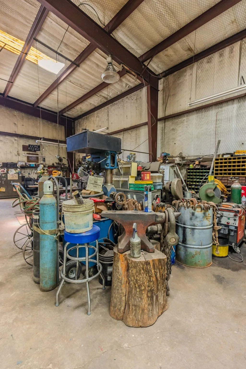 Business For Sale in Hunt County , 10806 FM 1570, Greenville, Texas 75402, 0, 0, Garage spaces, 3,100 Sqft, built in 1980, Preowned, Price $1,350,000, mls#20941028, Real Estate Agent in Greenville, Homes For Sale in Hunt county, Homes For Sale in Greenville, Realtor in Greenville Texas, Real Estate Brokerage Independent Realty Texas, Luminita Cordes Realtor