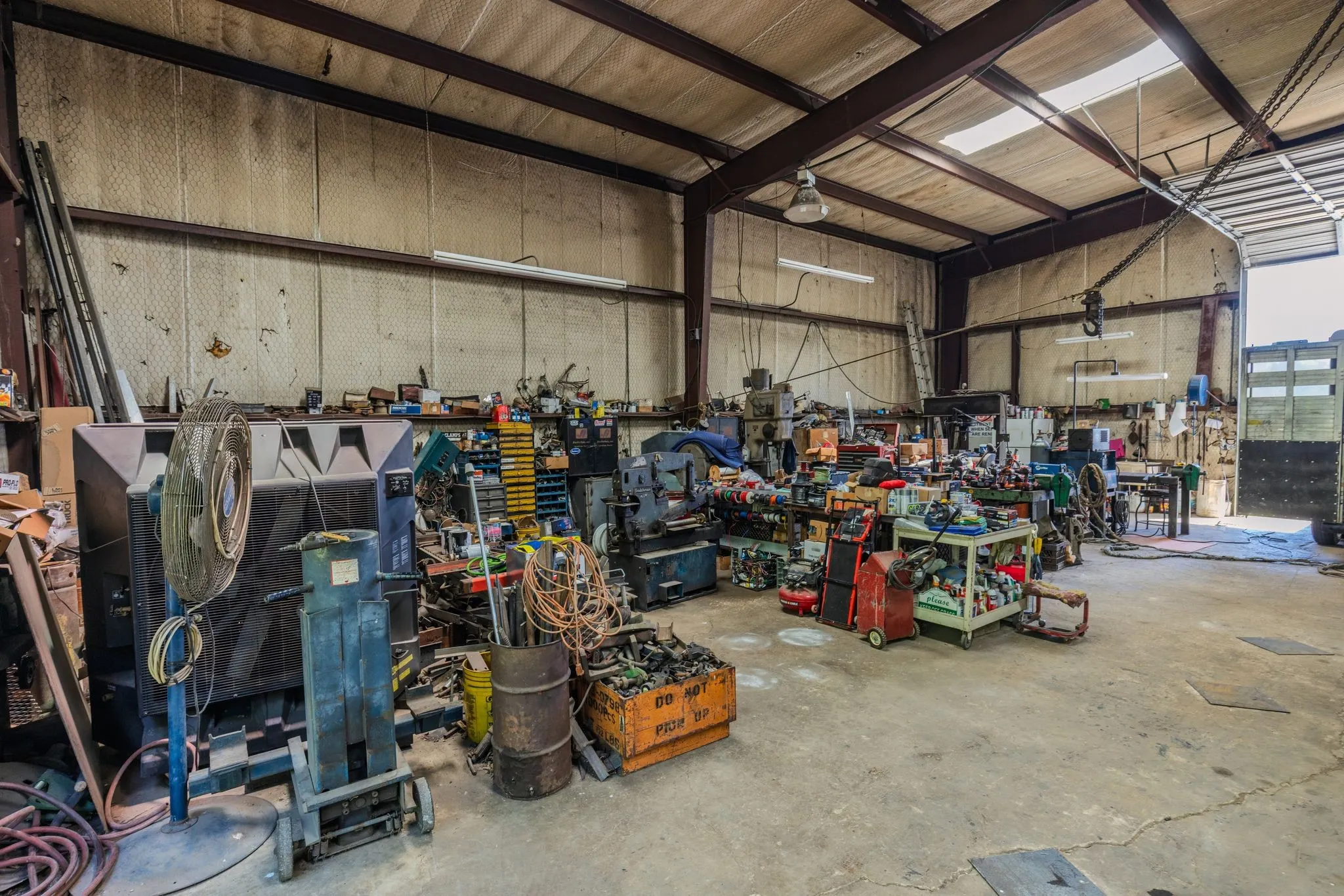 Business For Sale in Hunt County , 10806 FM 1570, Greenville, Texas 75402, 0, 0, Garage spaces, 3,100 Sqft, built in 1980, Preowned, Price $1,350,000, mls#20941028, Real Estate Agent in Greenville, Homes For Sale in Hunt county, Homes For Sale in Greenville, Realtor in Greenville Texas, Real Estate Brokerage Independent Realty Texas, Luminita Cordes Realtor
