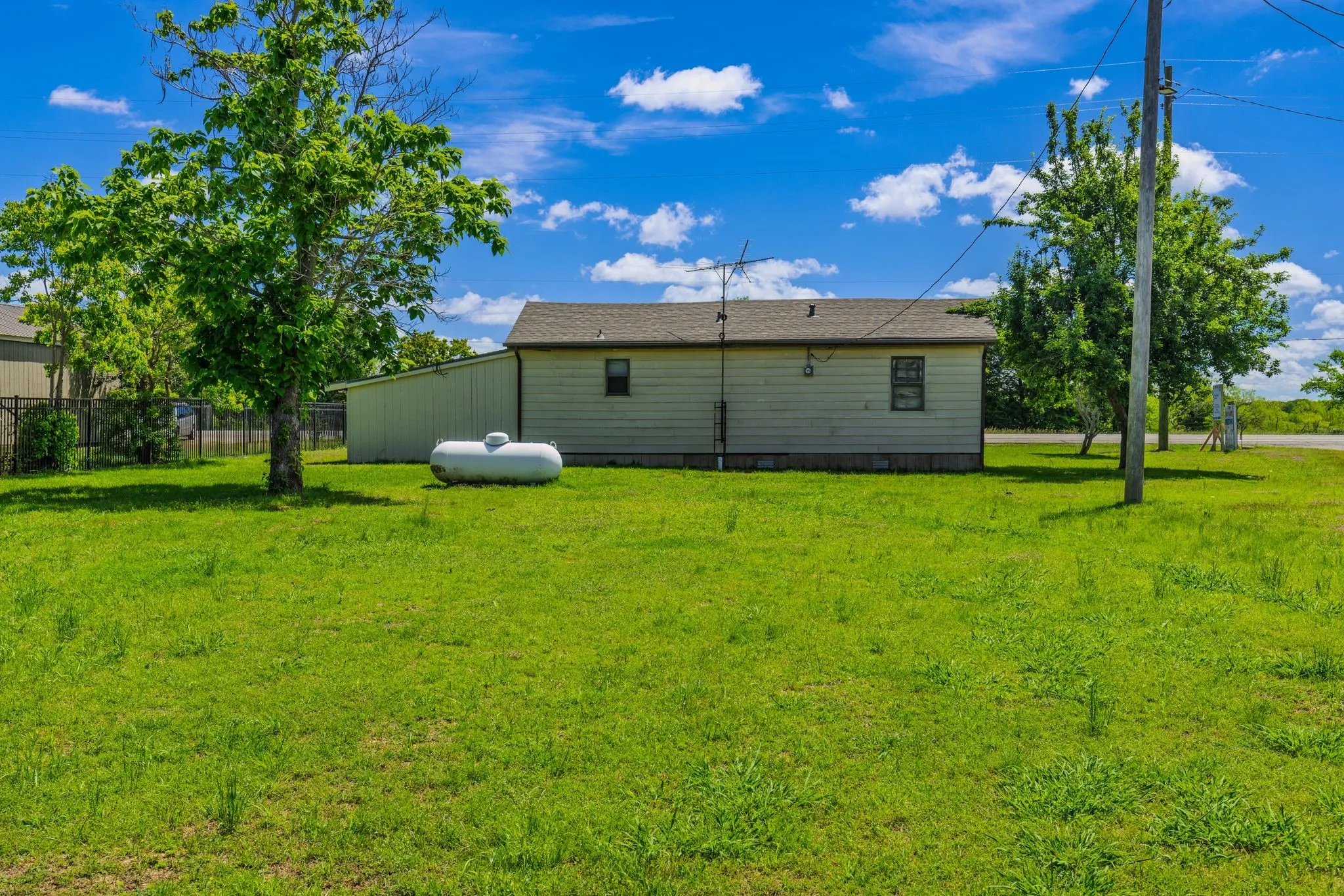 Business For Sale in Hunt County , 10806 FM 1570, Greenville, Texas 75402, 0, 0, Garage spaces, 3,100 Sqft, built in 1980, Preowned, Price $1,350,000, mls#20941028, Real Estate Agent in Greenville, Homes For Sale in Hunt county, Homes For Sale in Greenville, Realtor in Greenville Texas, Real Estate Brokerage Independent Realty Texas, Luminita Cordes Realtor