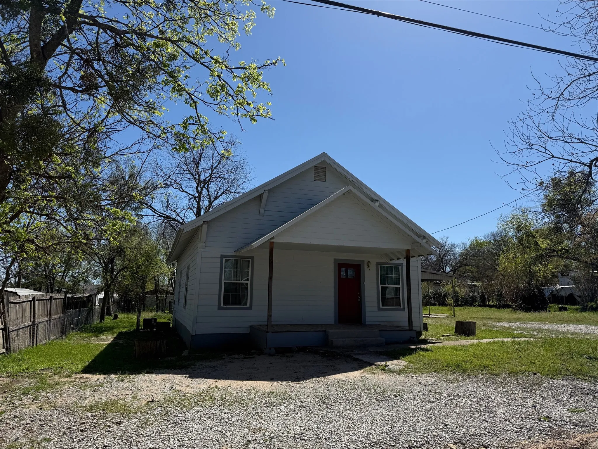 Single Family Residence For Sale in Comanche County , 602 W Walcott Avenue, Comanche, Texas 76442, 3 Bedrooms, 2 Bathrooms, Garage spaces, 1,728 Sqft, built in 1920, Price $170,000, mls#20945596, Real Estate Agent in Comanche, Homes For Sale in Comanche county, Homes For Sale in Comanche, Realtor in Comanche Texas, Real Estate Brokerage Independent Realty Texas, Luminita Cordes Realtor