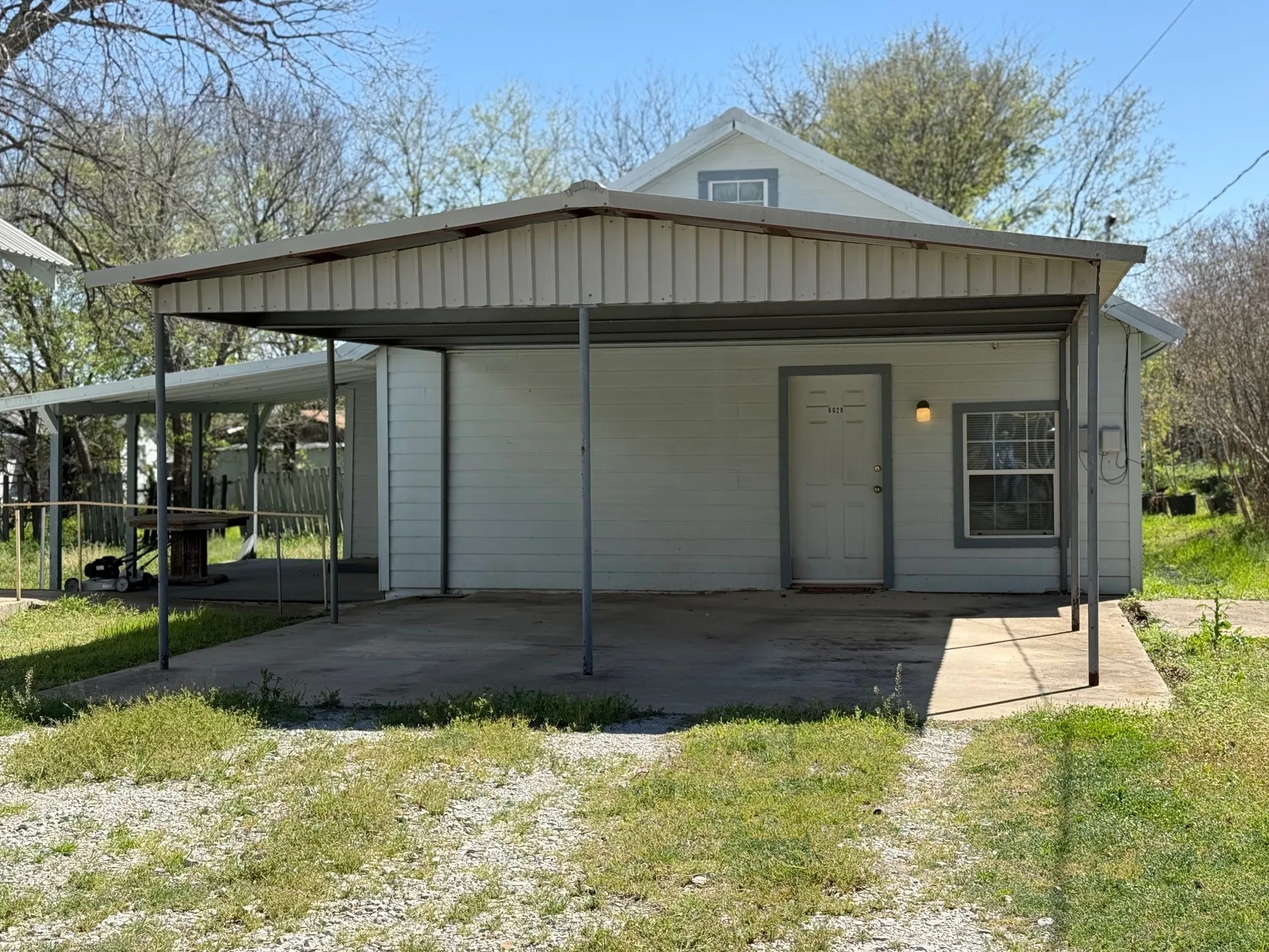 Single Family Residence For Sale in Comanche County , 602 W Walcott Avenue, Comanche, Texas 76442, 3 Bedrooms, 2 Bathrooms, Garage spaces, 1,728 Sqft, built in 1920, Price $170,000, mls#20945596, Real Estate Agent in Comanche, Homes For Sale in Comanche county, Homes For Sale in Comanche, Realtor in Comanche Texas, Real Estate Brokerage Independent Realty Texas, Luminita Cordes Realtor