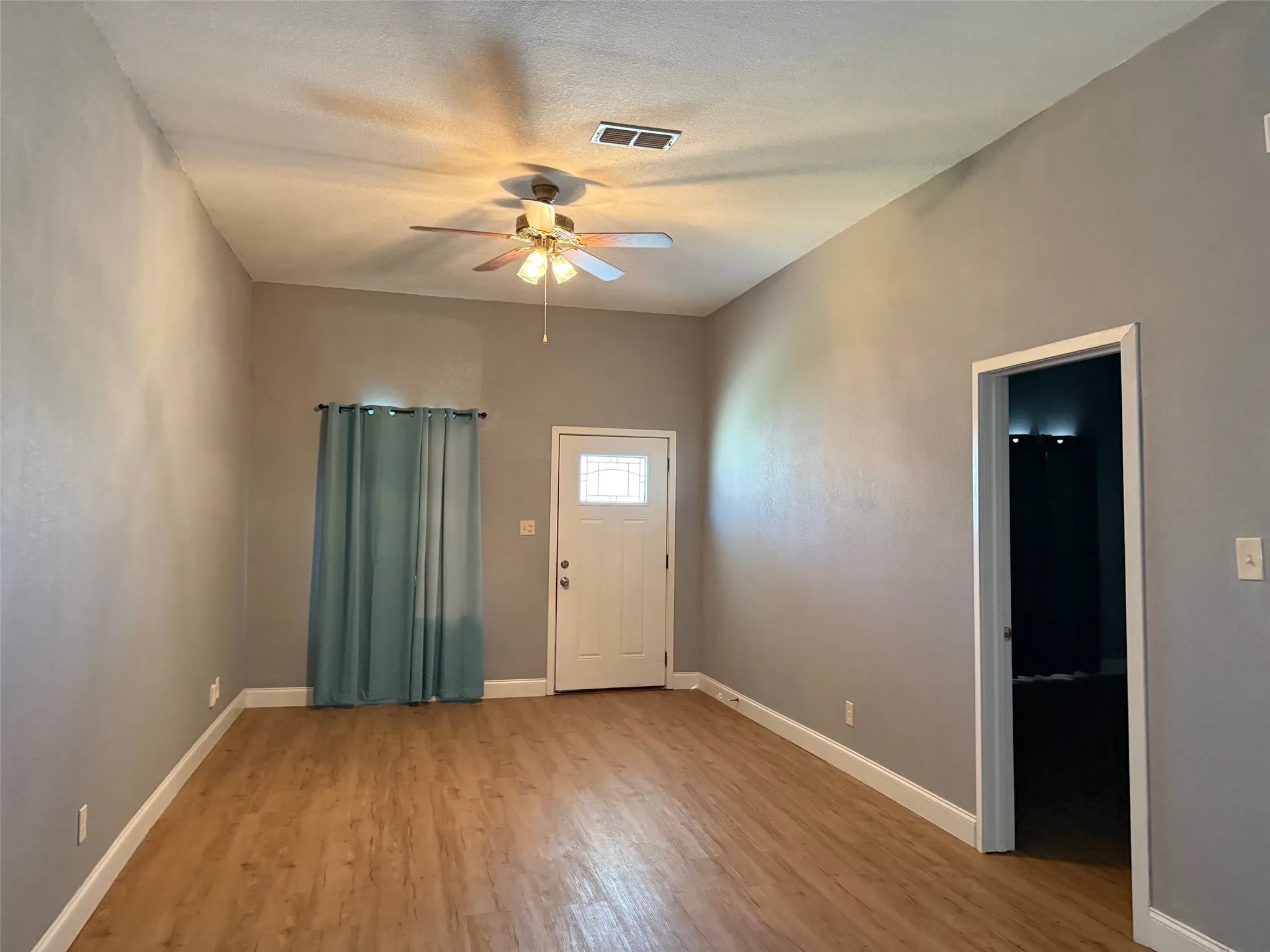 Single Family Residence For Sale in Comanche County , 602 W Walcott Avenue, Comanche, Texas 76442, 3 Bedrooms, 2 Bathrooms, Garage spaces, 1,728 Sqft, built in 1920, Price $170,000, mls#20945596, Real Estate Agent in Comanche, Homes For Sale in Comanche county, Homes For Sale in Comanche, Realtor in Comanche Texas, Real Estate Brokerage Independent Realty Texas, Luminita Cordes Realtor