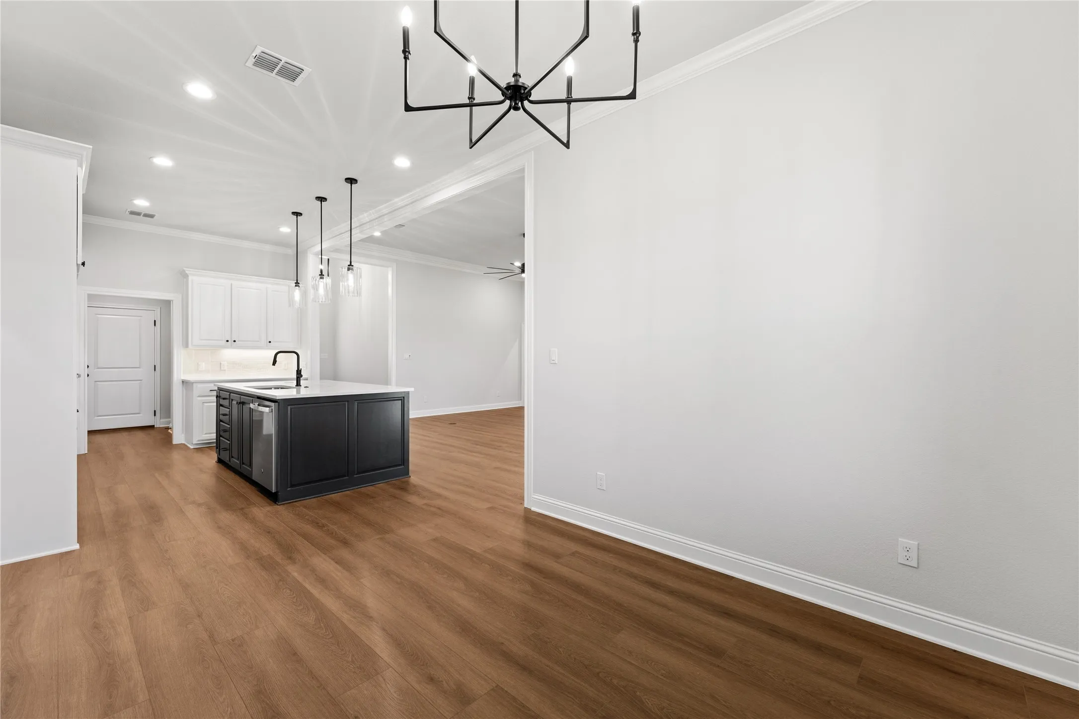 Single Family Residence For Sale in Mc Lennan County , 10117 Castleberry Lane, Waco, Texas 76712, 4 Bedroom, 2 Bathroom, 2 Garage spaces, 2,019 Sqft, built in 2025, New Construction - Complete, mls#20947768, Real Estate Agent in Waco, Homes For Sale in Mc Lennan county, Homes For Sale in Waco, Realtor in Waco Texas, Real Estate Brokerage Independent Realty Texas, Luminita Cordes Realtor