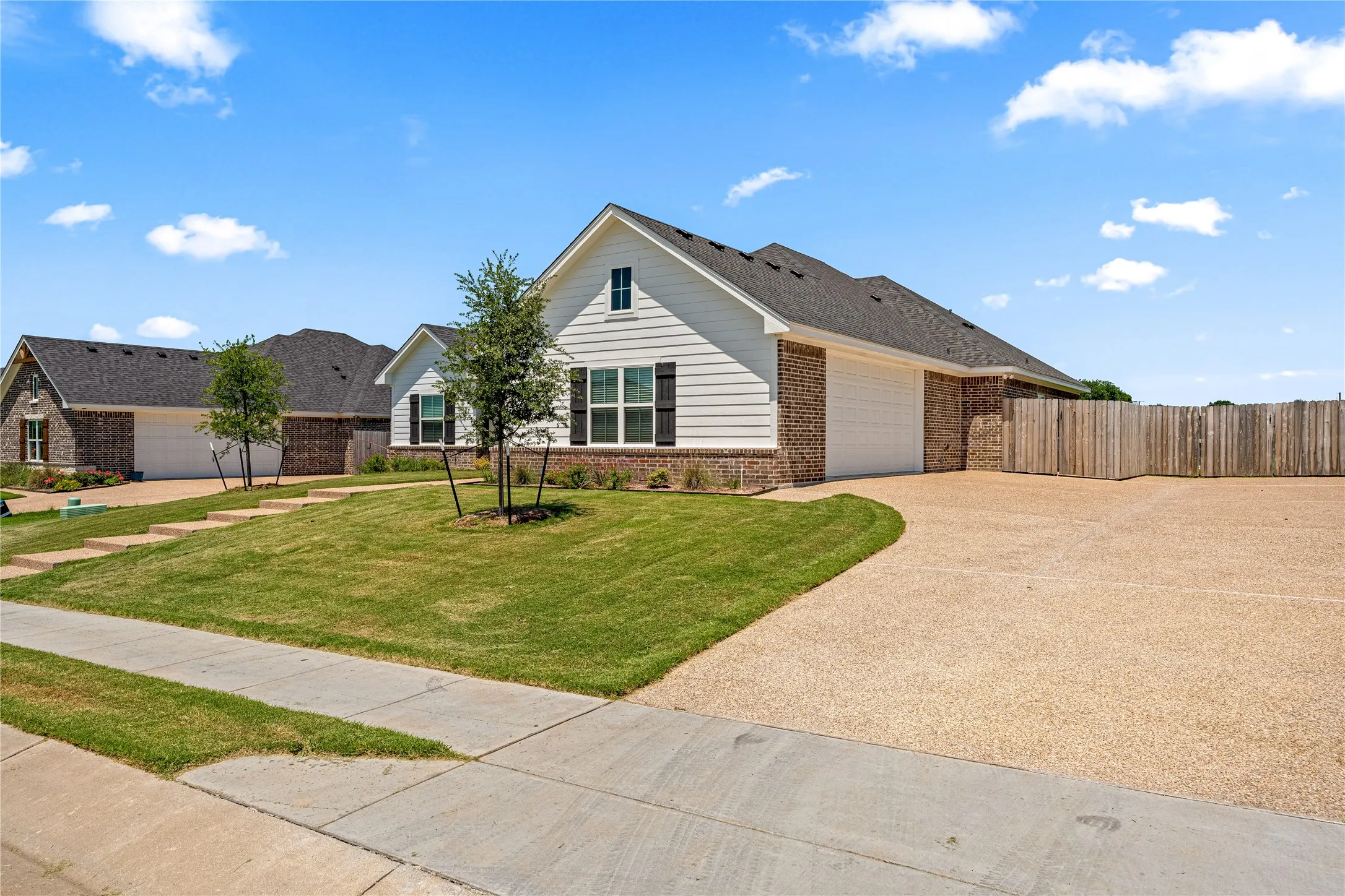 Single Family Residence For Sale in Mc Lennan County , 10117 Castleberry Lane, Waco, Texas 76712, 4 Bedroom, 2 Bathroom, 2 Garage spaces, 2,019 Sqft, built in 2025, New Construction - Complete, mls#20947768, Real Estate Agent in Waco, Homes For Sale in Mc Lennan county, Homes For Sale in Waco, Realtor in Waco Texas, Real Estate Brokerage Independent Realty Texas, Luminita Cordes Realtor