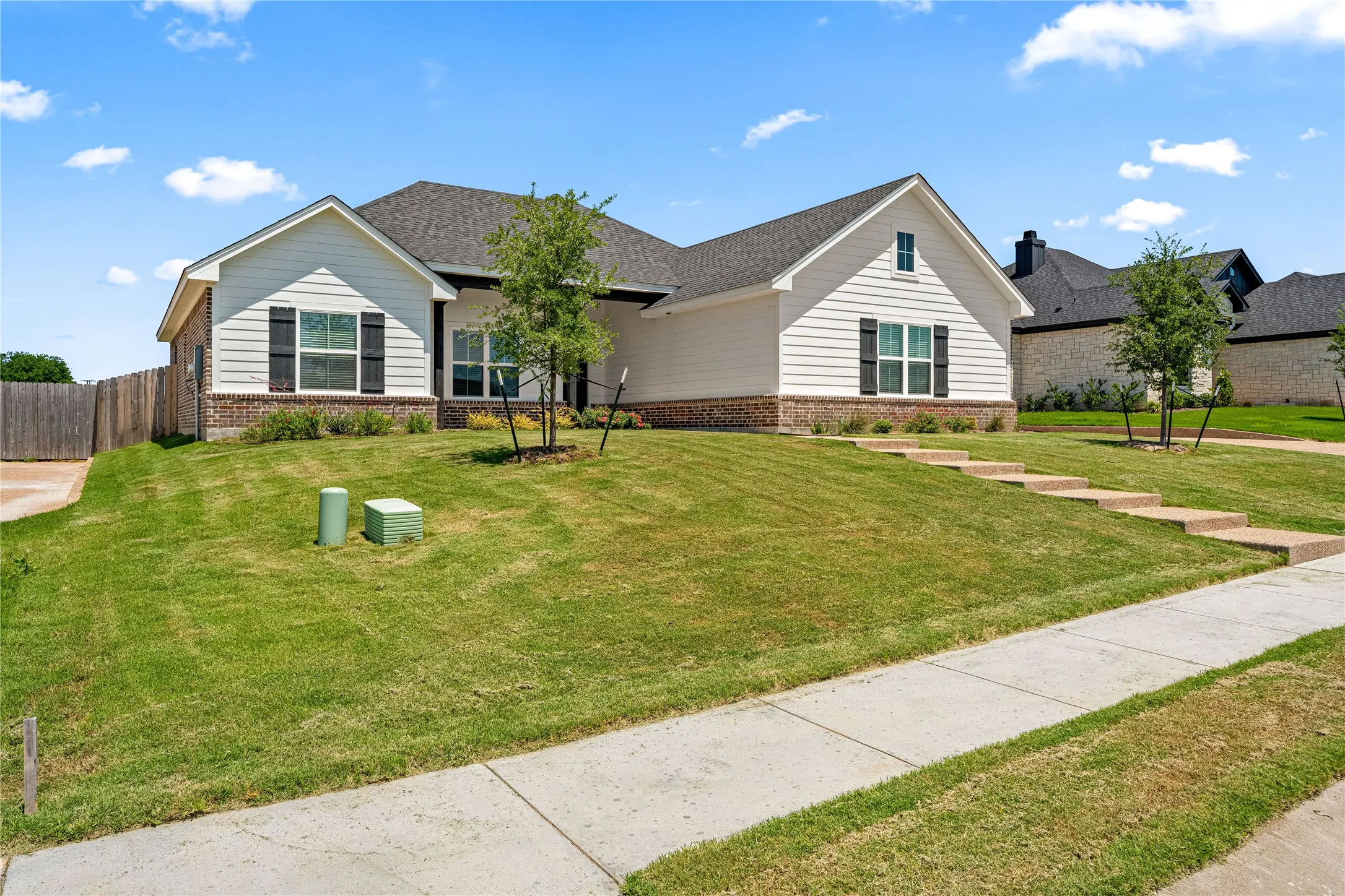 Single Family Residence For Sale in Mc Lennan County , 10117 Castleberry Lane, Waco, Texas 76712, 4 Bedroom, 2 Bathroom, 2 Garage spaces, 2,019 Sqft, built in 2025, New Construction - Complete, mls#20947768, Real Estate Agent in Waco, Homes For Sale in Mc Lennan county, Homes For Sale in Waco, Realtor in Waco Texas, Real Estate Brokerage Independent Realty Texas, Luminita Cordes Realtor