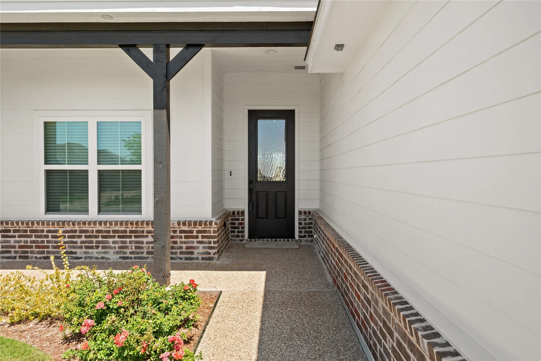 Single Family Residence For Sale in Mc Lennan County , 10117 Castleberry Lane, Waco, Texas 76712, 4 Bedroom, 2 Bathroom, 2 Garage spaces, 2,019 Sqft, built in 2025, New Construction - Complete, mls#20947768, Real Estate Agent in Waco, Homes For Sale in Mc Lennan county, Homes For Sale in Waco, Realtor in Waco Texas, Real Estate Brokerage Independent Realty Texas, Luminita Cordes Realtor