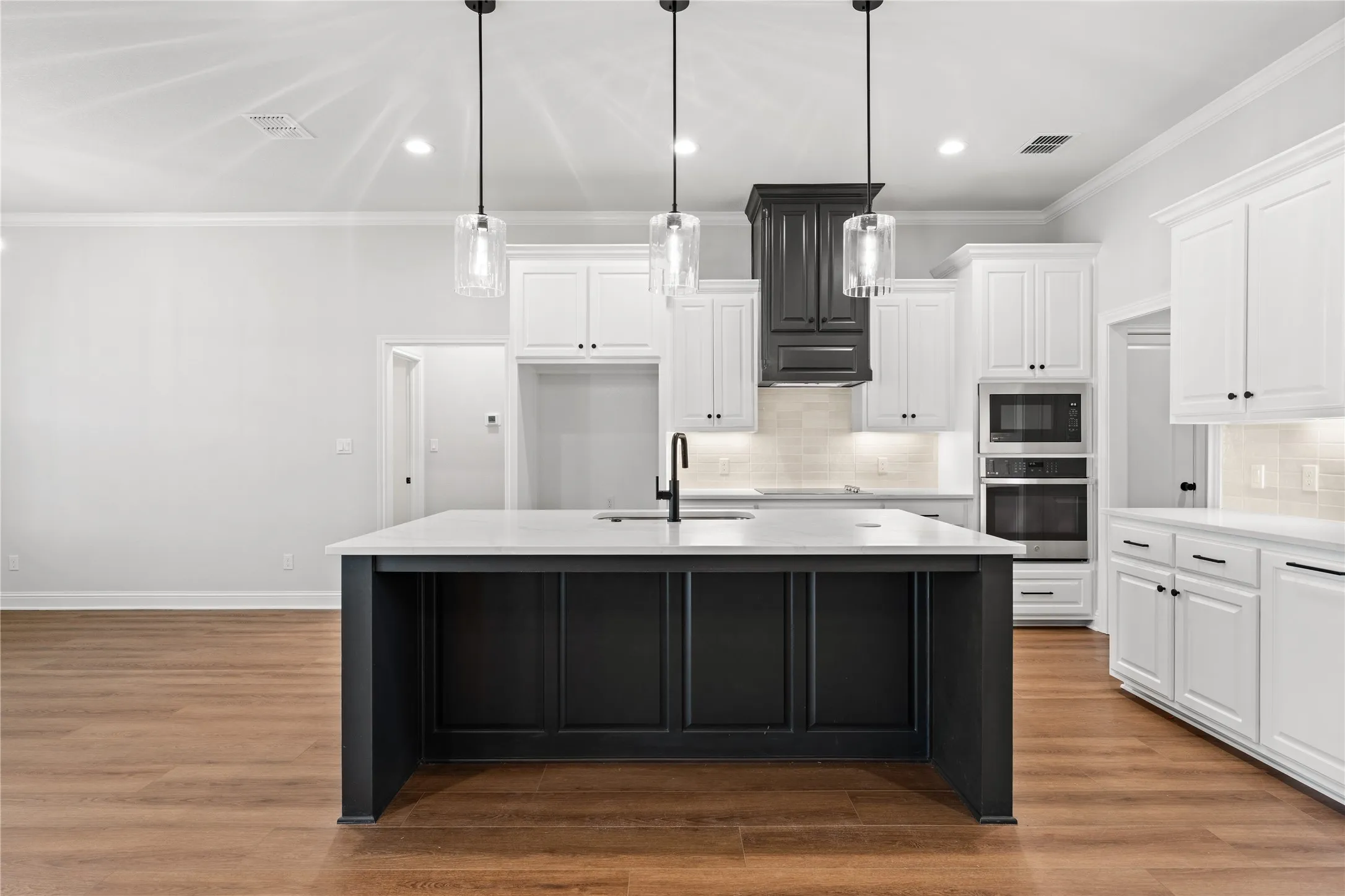 Single Family Residence For Sale in Mc Lennan County , 10117 Castleberry Lane, Waco, Texas 76712, 4 Bedroom, 2 Bathroom, 2 Garage spaces, 2,019 Sqft, built in 2025, New Construction - Complete, mls#20947768, Real Estate Agent in Waco, Homes For Sale in Mc Lennan county, Homes For Sale in Waco, Realtor in Waco Texas, Real Estate Brokerage Independent Realty Texas, Luminita Cordes Realtor