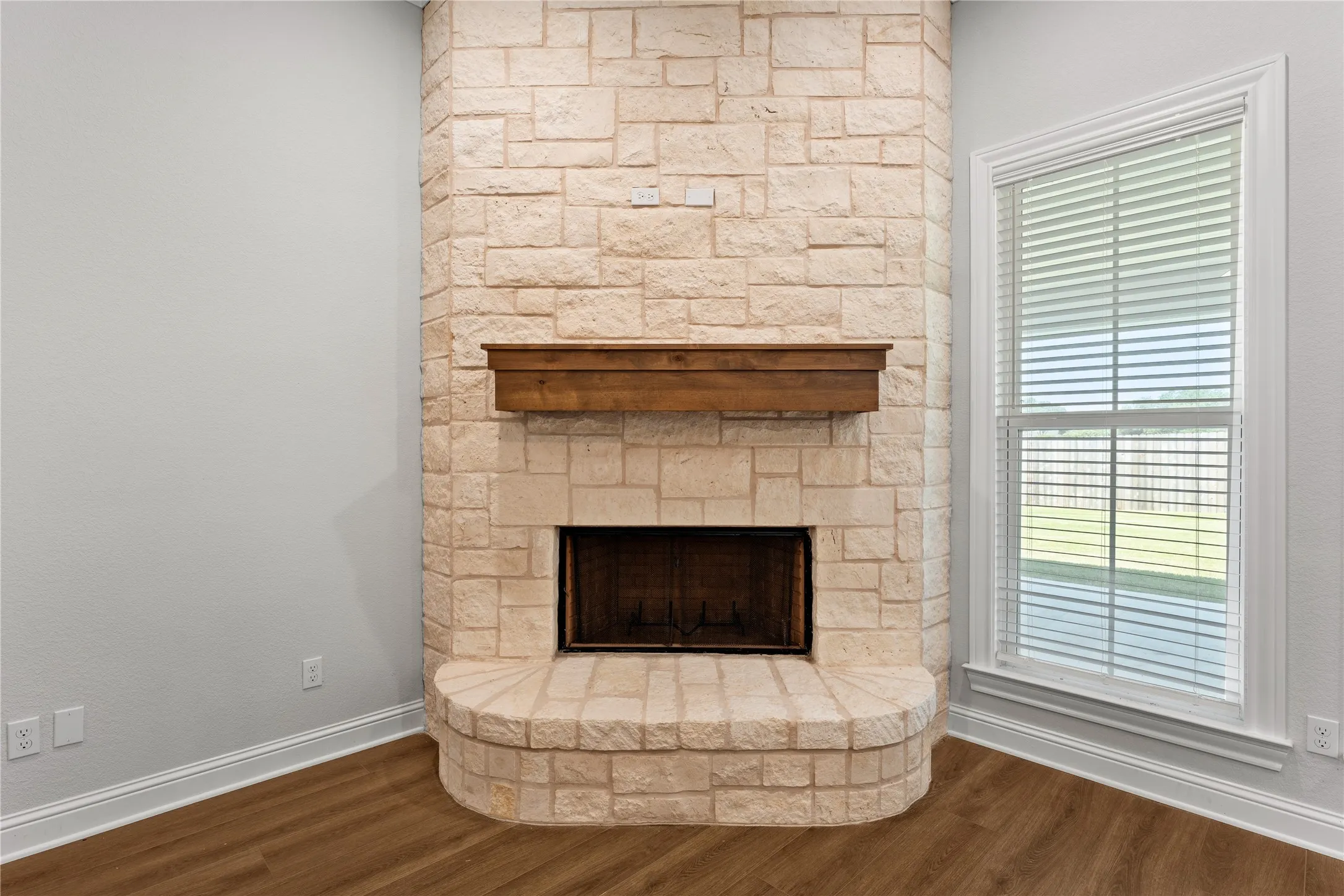 Single Family Residence For Sale in Mc Lennan County , 10117 Castleberry Lane, Waco, Texas 76712, 4 Bedroom, 2 Bathroom, 2 Garage spaces, 2,019 Sqft, built in 2025, New Construction - Complete, mls#20947768, Real Estate Agent in Waco, Homes For Sale in Mc Lennan county, Homes For Sale in Waco, Realtor in Waco Texas, Real Estate Brokerage Independent Realty Texas, Luminita Cordes Realtor