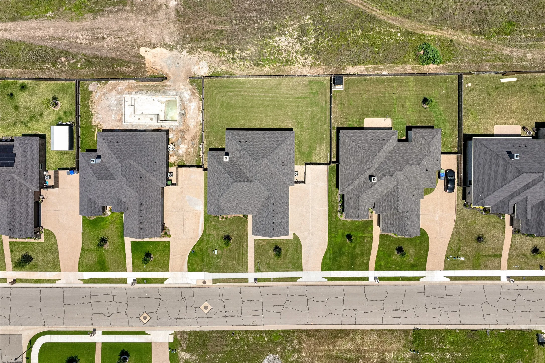 Single Family Residence For Sale in Mc Lennan County , 10117 Castleberry Lane, Waco, Texas 76712, 4 Bedroom, 2 Bathroom, 2 Garage spaces, 2,019 Sqft, built in 2025, New Construction - Complete, mls#20947768, Real Estate Agent in Waco, Homes For Sale in Mc Lennan county, Homes For Sale in Waco, Realtor in Waco Texas, Real Estate Brokerage Independent Realty Texas, Luminita Cordes Realtor