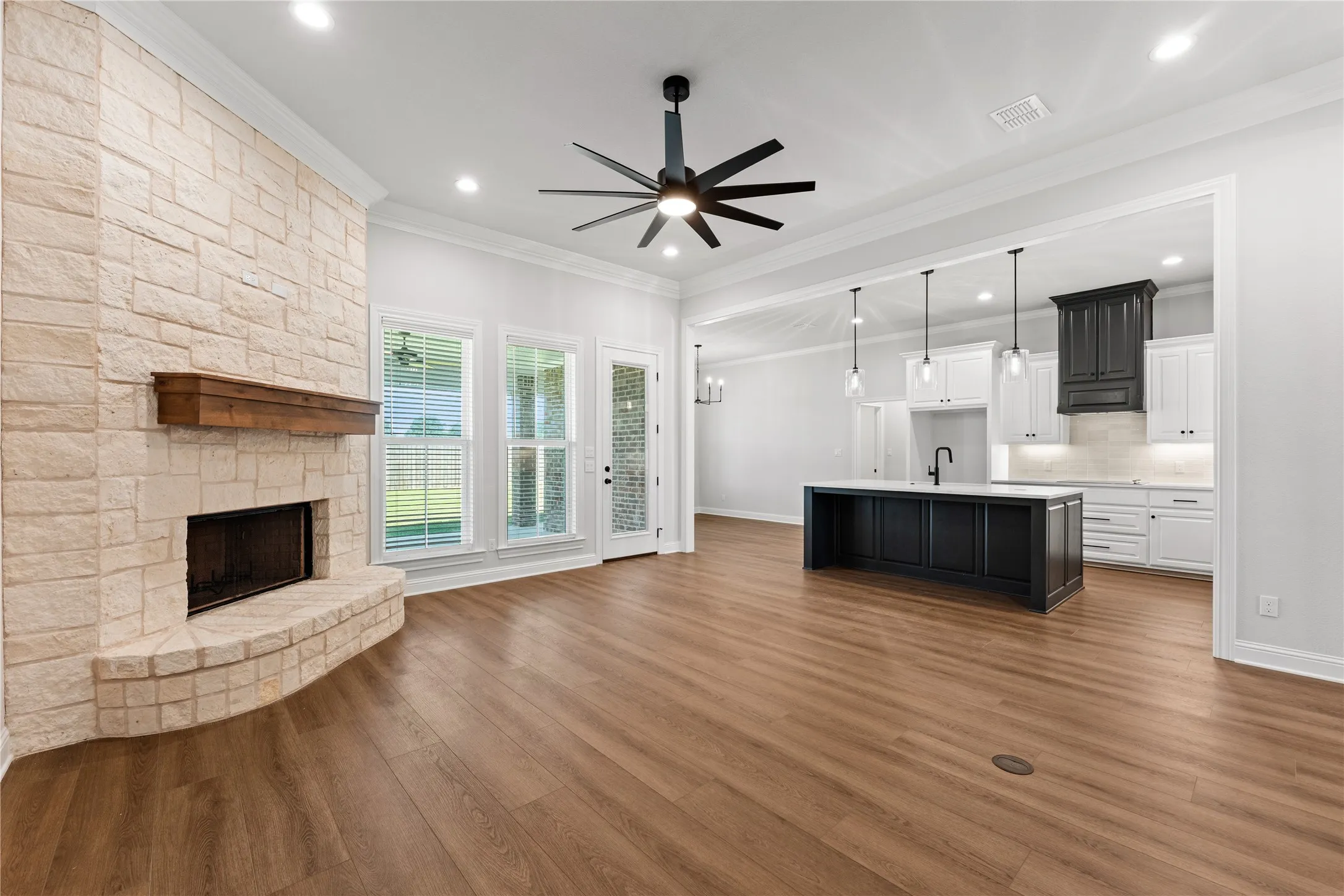 Single Family Residence For Sale in Mc Lennan County , 10117 Castleberry Lane, Waco, Texas 76712, 4 Bedroom, 2 Bathroom, 2 Garage spaces, 2,019 Sqft, built in 2025, New Construction - Complete, mls#20947768, Real Estate Agent in Waco, Homes For Sale in Mc Lennan county, Homes For Sale in Waco, Realtor in Waco Texas, Real Estate Brokerage Independent Realty Texas, Luminita Cordes Realtor