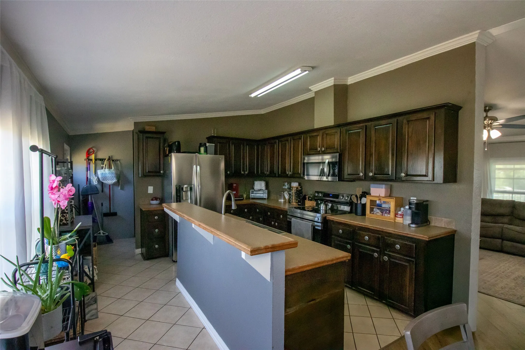 Manufactured Home For Sale in Wise County , 279 Ridge Trail, Rhome, Texas 76078, 4 Bedroom, 2 Bathroom, 2 Garage spaces, 2,128 Sqft, built in 2005, mls#20949270, Real Estate Agent in Rhome, Homes For Sale in Wise county, Homes For Sale in Rhome, Realtor in Rhome Texas, Real Estate Brokerage Independent Realty Texas, Luminita Cordes Realtor