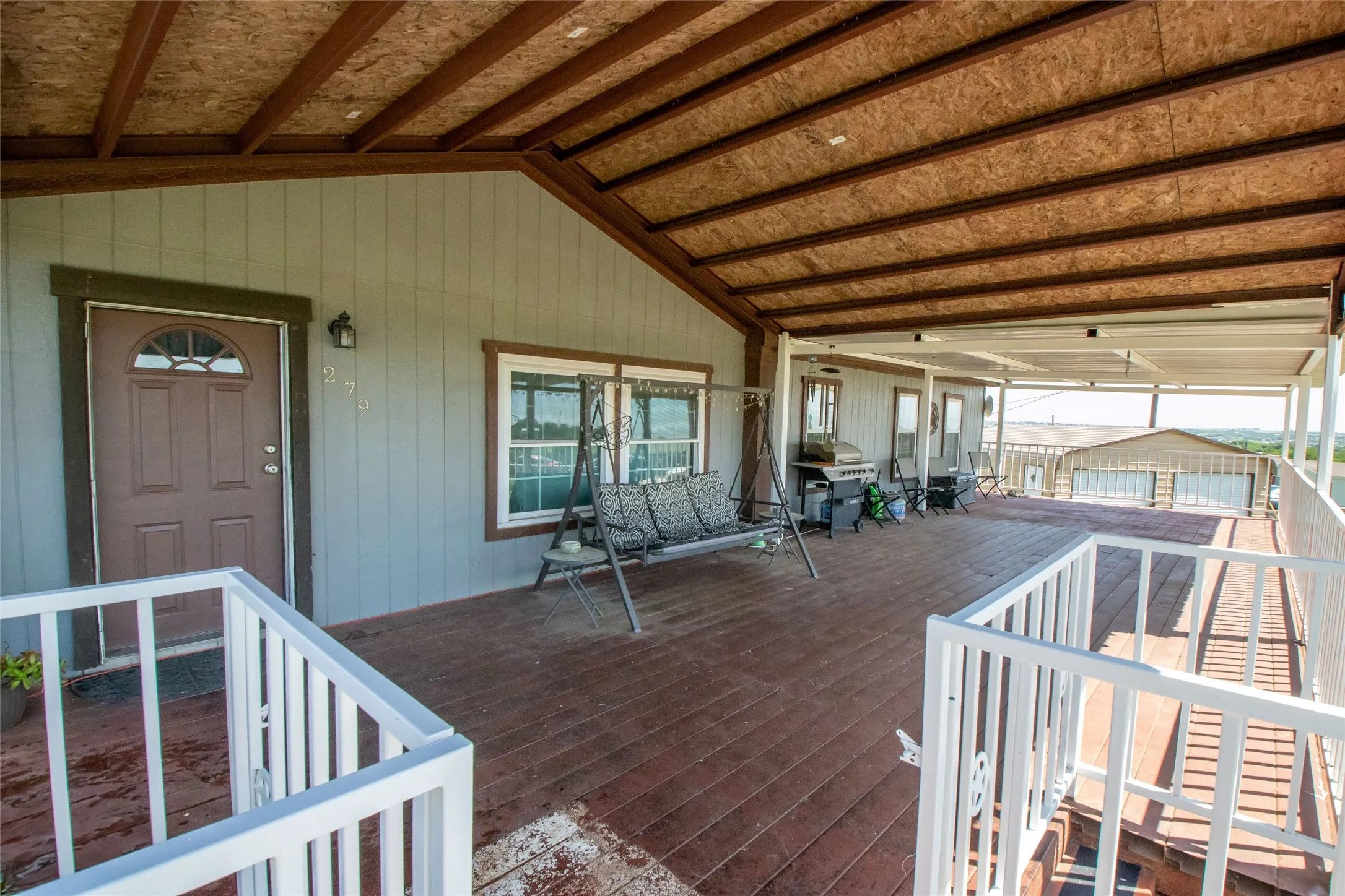Manufactured Home For Sale in Wise County , 279 Ridge Trail, Rhome, Texas 76078, 4 Bedroom, 2 Bathroom, 2 Garage spaces, 2,128 Sqft, built in 2005, mls#20949270, Real Estate Agent in Rhome, Homes For Sale in Wise county, Homes For Sale in Rhome, Realtor in Rhome Texas, Real Estate Brokerage Independent Realty Texas, Luminita Cordes Realtor