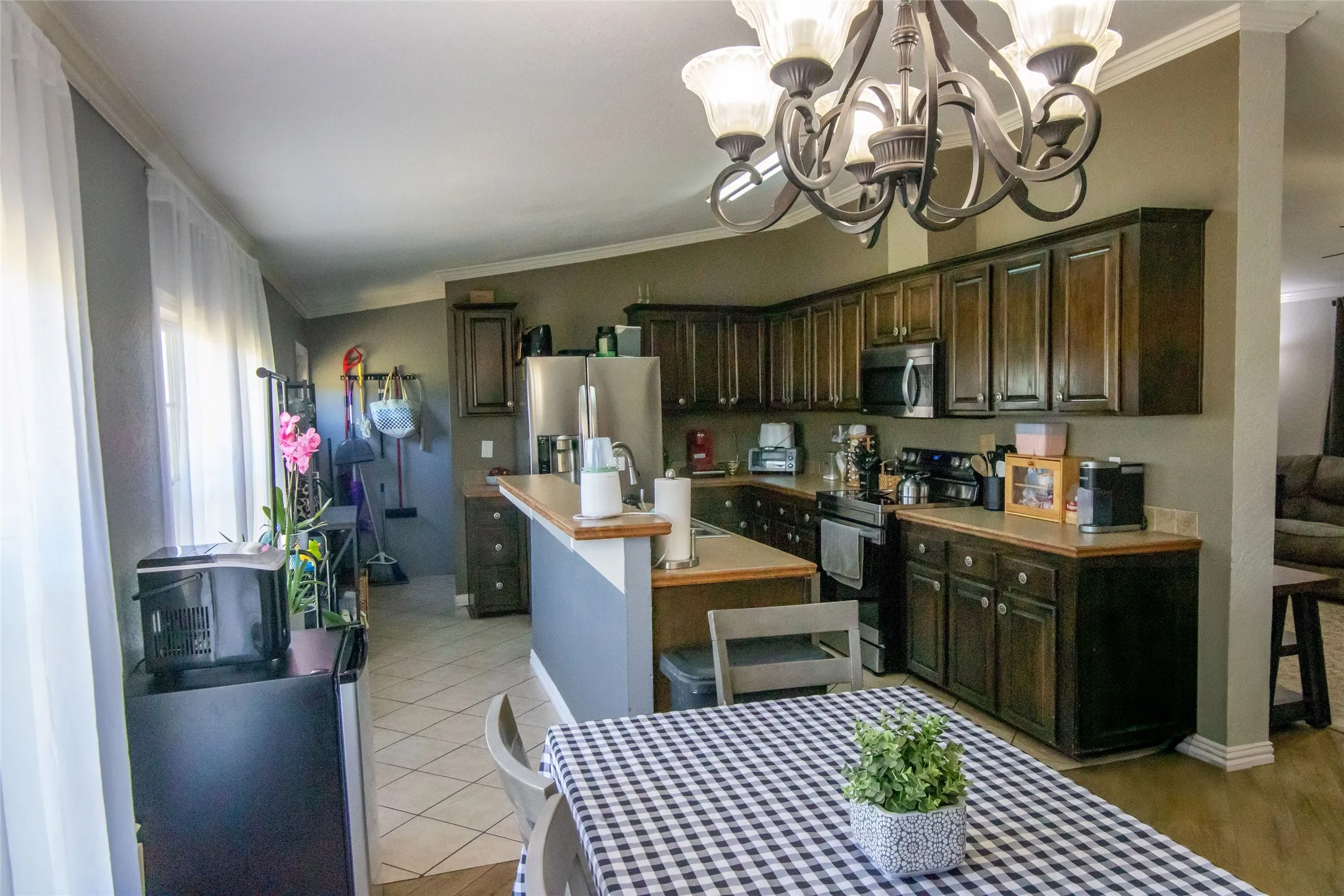 Manufactured Home For Sale in Wise County , 279 Ridge Trail, Rhome, Texas 76078, 4 Bedroom, 2 Bathroom, 2 Garage spaces, 2,128 Sqft, built in 2005, mls#20949270, Real Estate Agent in Rhome, Homes For Sale in Wise county, Homes For Sale in Rhome, Realtor in Rhome Texas, Real Estate Brokerage Independent Realty Texas, Luminita Cordes Realtor