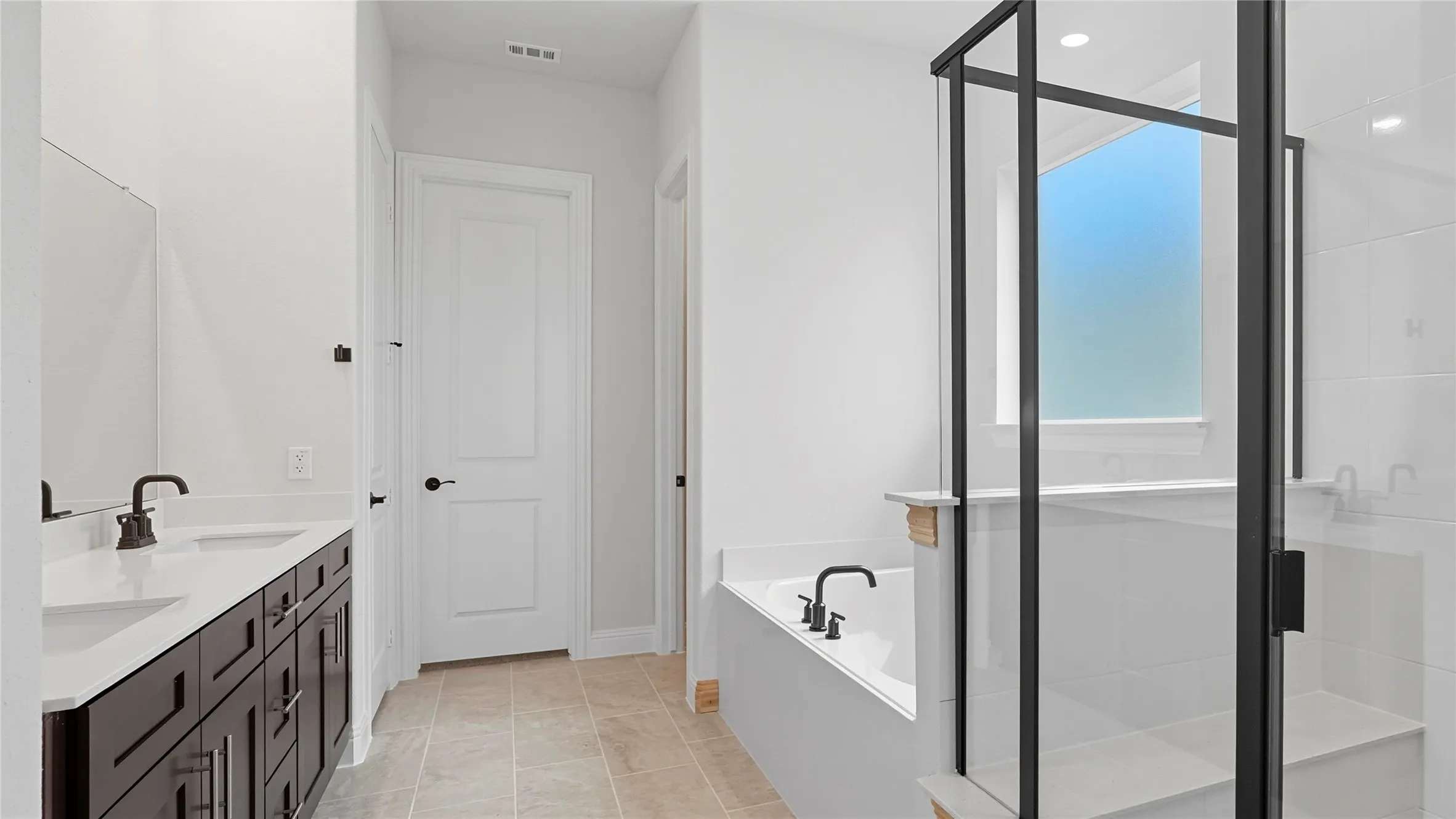 Single Family Residence For Sale in Collin County , 3112 Larry Lott Boulevard, Royse City, Texas 75189, 3 Bedroom, 2 Bathroom, 2 Garage spaces, 1,922 Sqft, built in 2025, New Construction - Incomplete, mls#20952296, Real Estate Agent in Royse City, Homes For Sale in Collin county, Homes For Sale in Royse City, Realtor in Royse City Texas, Real Estate Brokerage Independent Realty Texas, Luminita Cordes Realtor