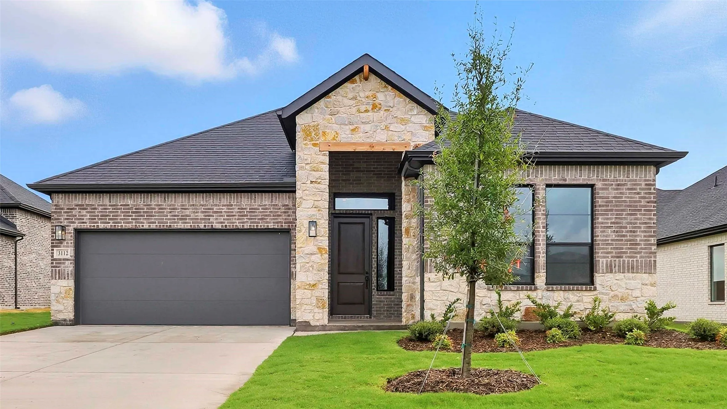 Single Family Residence For Sale in Collin County , 3112 Larry Lott Boulevard, Royse City, Texas 75189, 3 Bedroom, 2 Bathroom, 2 Garage spaces, 1,922 Sqft, built in 2025, New Construction - Incomplete, mls#20952296, Real Estate Agent in Royse City, Homes For Sale in Collin county, Homes For Sale in Royse City, Realtor in Royse City Texas, Real Estate Brokerage Independent Realty Texas, Luminita Cordes Realtor