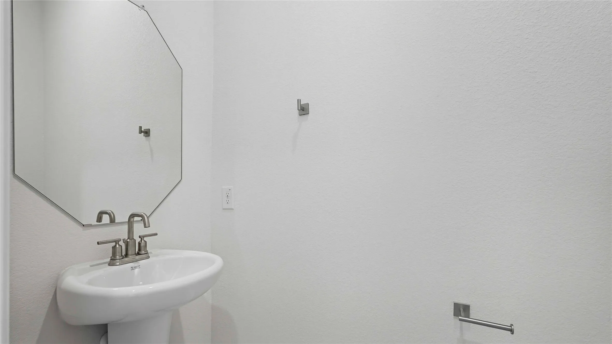 Single Family Residence For Sale in Collin County , 1019 Pitchfork Road, Royse City, Texas 75189, 3 Bedroom, 3 Bathroom, 2 Garage spaces, 2,164 Sqft, built in 2025, New Construction - Incomplete, mls#20952302, Real Estate Agent in Royse City, Homes For Sale in Collin county, Homes For Sale in Royse City, Realtor in Royse City Texas, Real Estate Brokerage Independent Realty Texas, Luminita Cordes Realtor