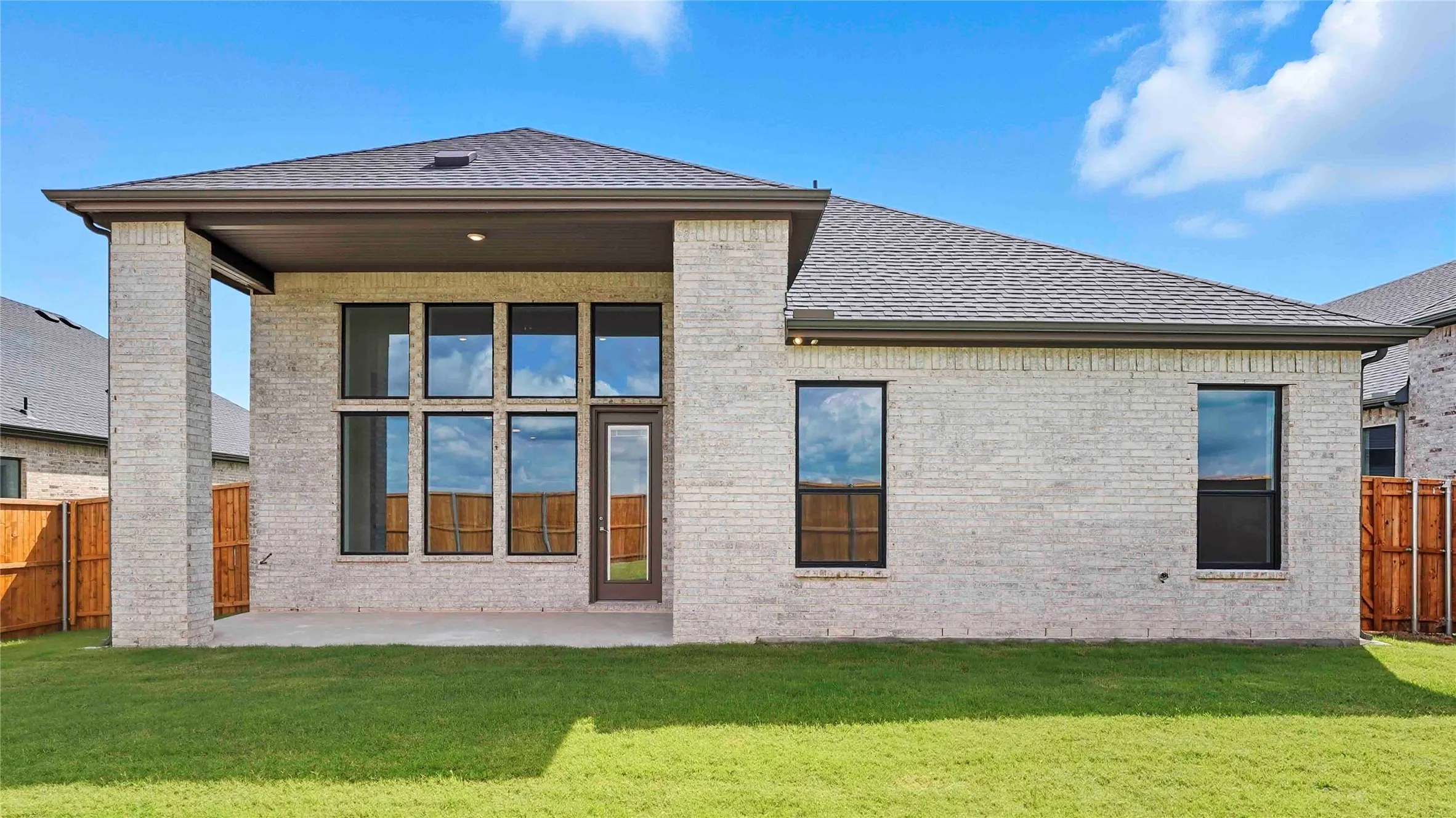 Single Family Residence For Sale in Collin County , 1019 Pitchfork Road, Royse City, Texas 75189, 3 Bedroom, 3 Bathroom, 2 Garage spaces, 2,164 Sqft, built in 2025, New Construction - Incomplete, mls#20952302, Real Estate Agent in Royse City, Homes For Sale in Collin county, Homes For Sale in Royse City, Realtor in Royse City Texas, Real Estate Brokerage Independent Realty Texas, Luminita Cordes Realtor