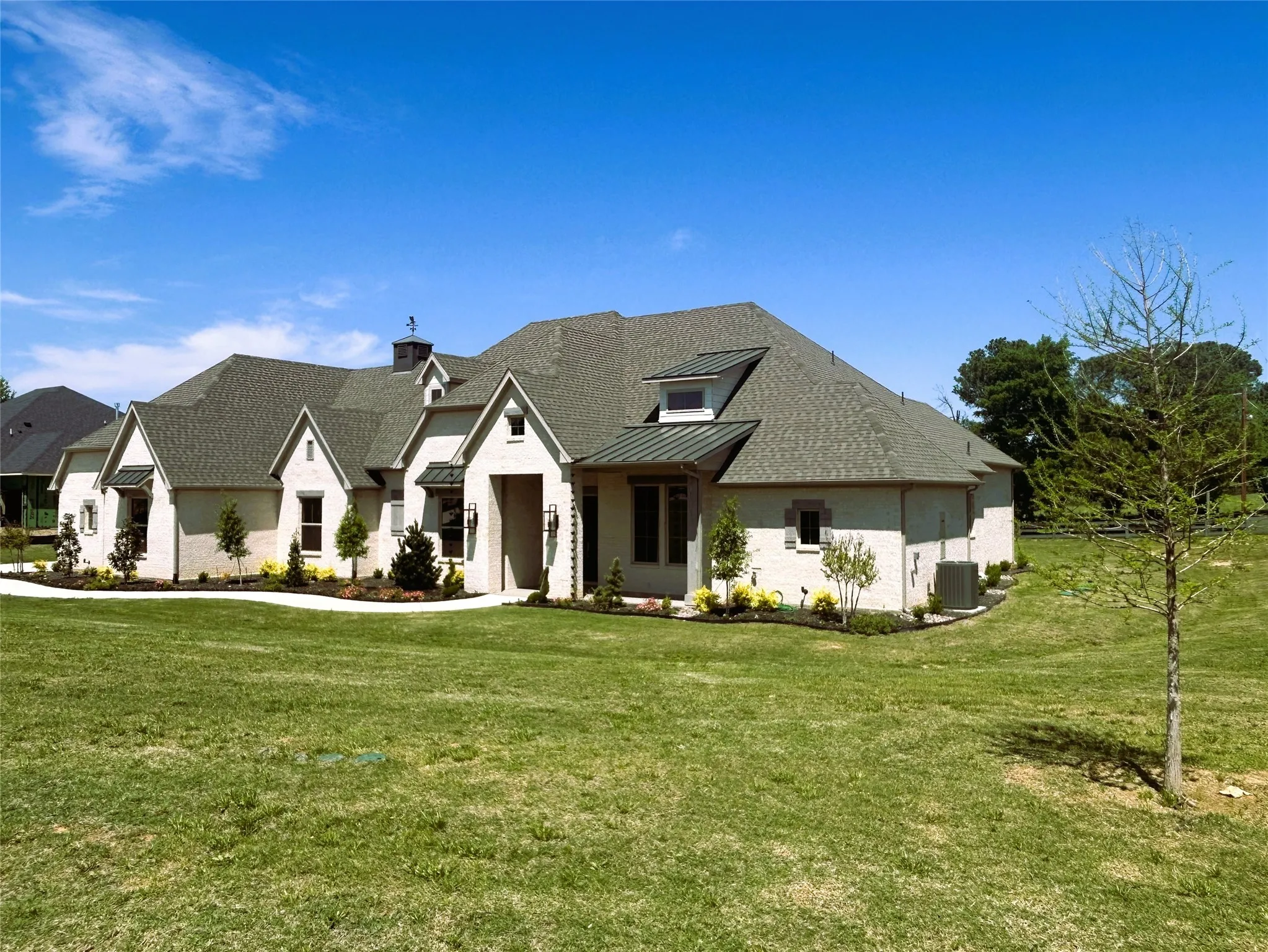 Single Family Residence For Sale in Denton County , 9604 Hester Lane, Argyle, Texas 76226, 4 Bedroom, 4 Bathroom, 3 Garage spaces, 4,258 Sqft, built in 2024, mls#20954050, Real Estate Agent in Argyle, Homes For Sale in Denton county, Homes For Sale in Argyle, Realtor in Argyle Texas, Real Estate Brokerage Independent Realty Texas, Luminita Cordes Realtor