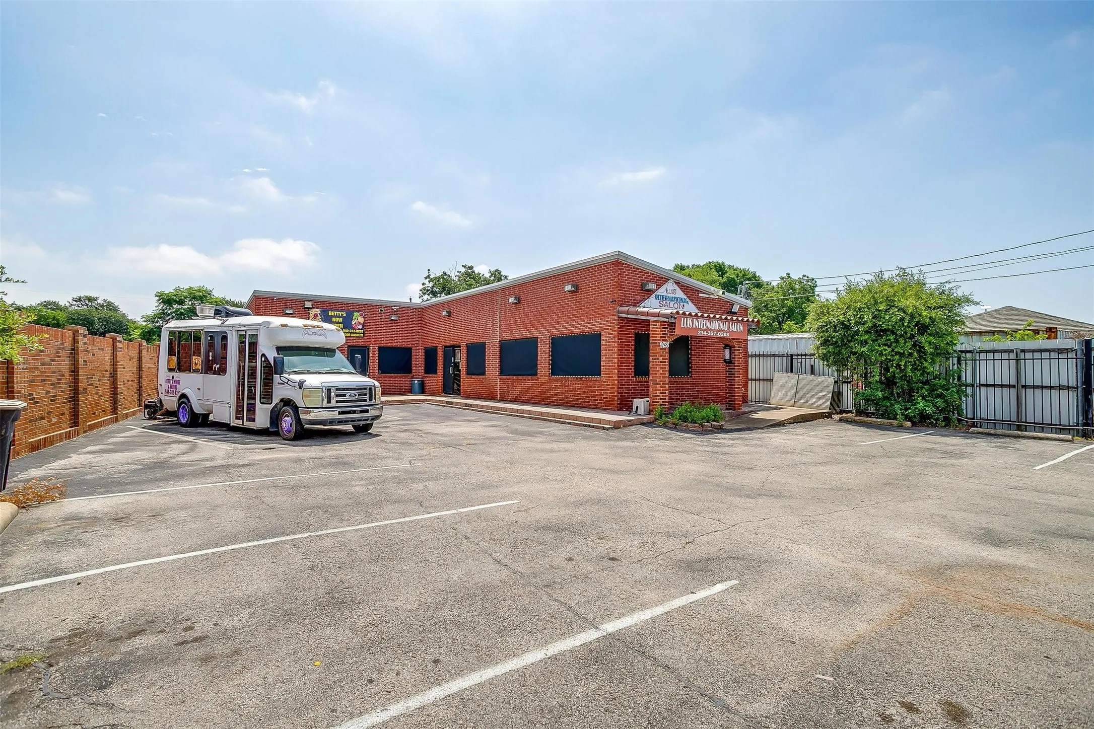 Business For Sale in Dallas County , 9738 Brockbank Drive, Dallas, Texas 75220, 0, 0, Garage spaces, 0 Sqft, built in 2002, Preowned, mls#20952787, Real Estate Agent in Dallas, Homes For Sale in Dallas county, Homes For Sale in Dallas, Realtor in Dallas Texas, Real Estate Brokerage Independent Realty Texas, Luminita Cordes Realtor