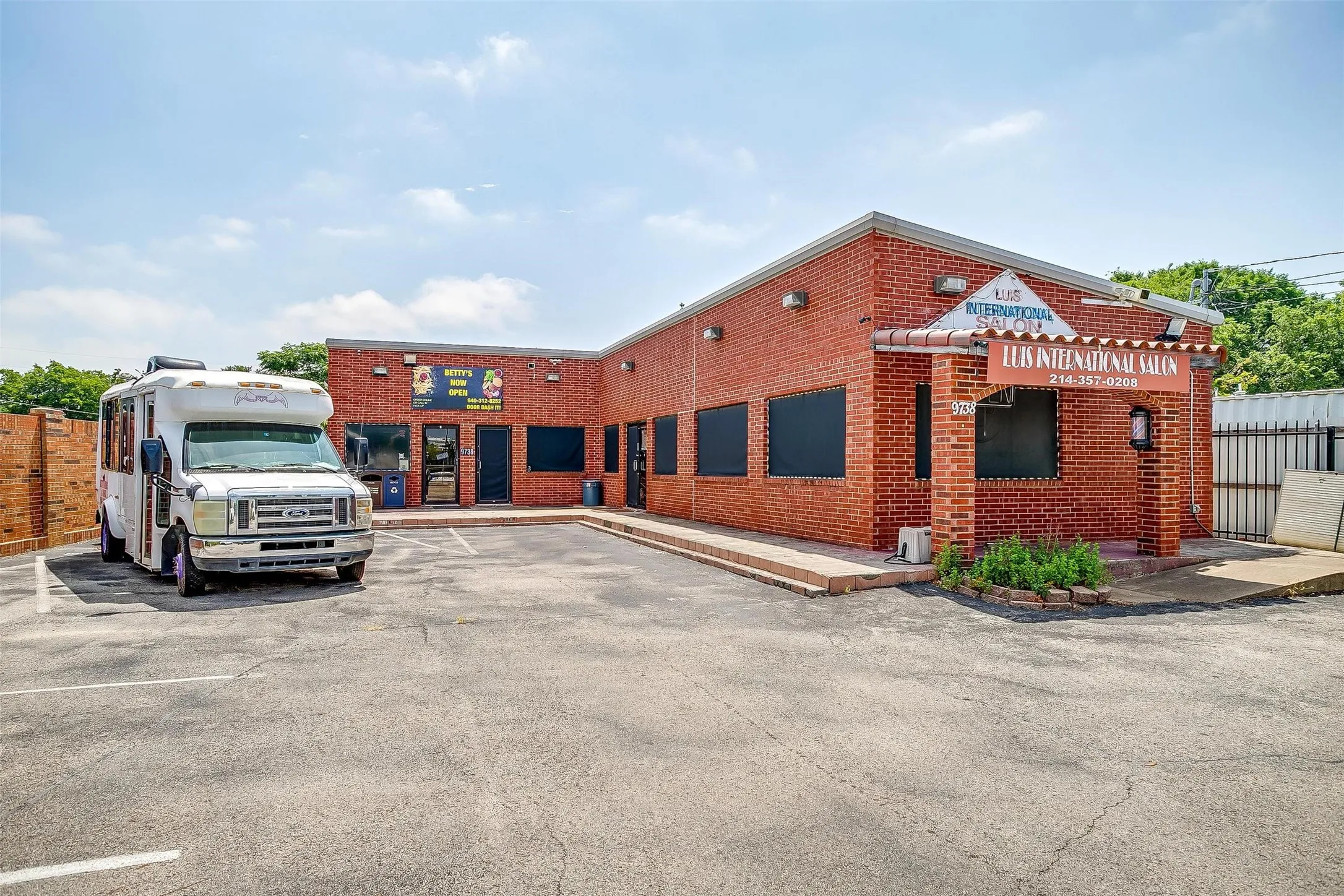 Business For Sale in Dallas County , 9738 Brockbank Drive, Dallas, Texas 75220, 0, 0, Garage spaces, 0 Sqft, built in 2002, Preowned, mls#20952787, Real Estate Agent in Dallas, Homes For Sale in Dallas county, Homes For Sale in Dallas, Realtor in Dallas Texas, Real Estate Brokerage Independent Realty Texas, Luminita Cordes Realtor
