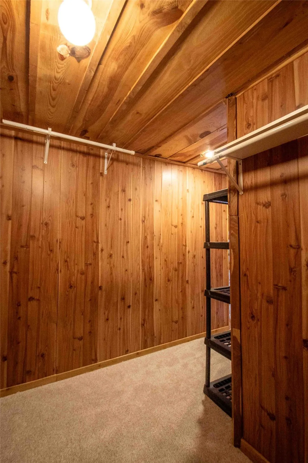 Single Family Residence For Sale in Van Zandt County , 3389 Pvt Rd 8517, Van, Texas 75790, 2 Bedroom, 1 Bathroom, Garage spaces, 1,108 Sqft, built in 2003, mls#20952838, Real Estate Agent in Van, Homes For Sale in Van Zandt county, Homes For Sale in Van, Realtor in Van Texas, Real Estate Brokerage Independent Realty Texas, Luminita Cordes Realtor