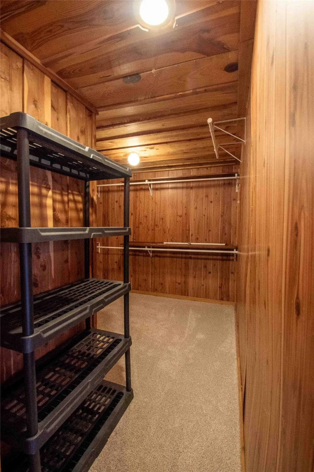 Single Family Residence For Sale in Van Zandt County , 3389 Pvt Rd 8517, Van, Texas 75790, 2 Bedroom, 1 Bathroom, Garage spaces, 1,108 Sqft, built in 2003, mls#20952838, Real Estate Agent in Van, Homes For Sale in Van Zandt county, Homes For Sale in Van, Realtor in Van Texas, Real Estate Brokerage Independent Realty Texas, Luminita Cordes Realtor