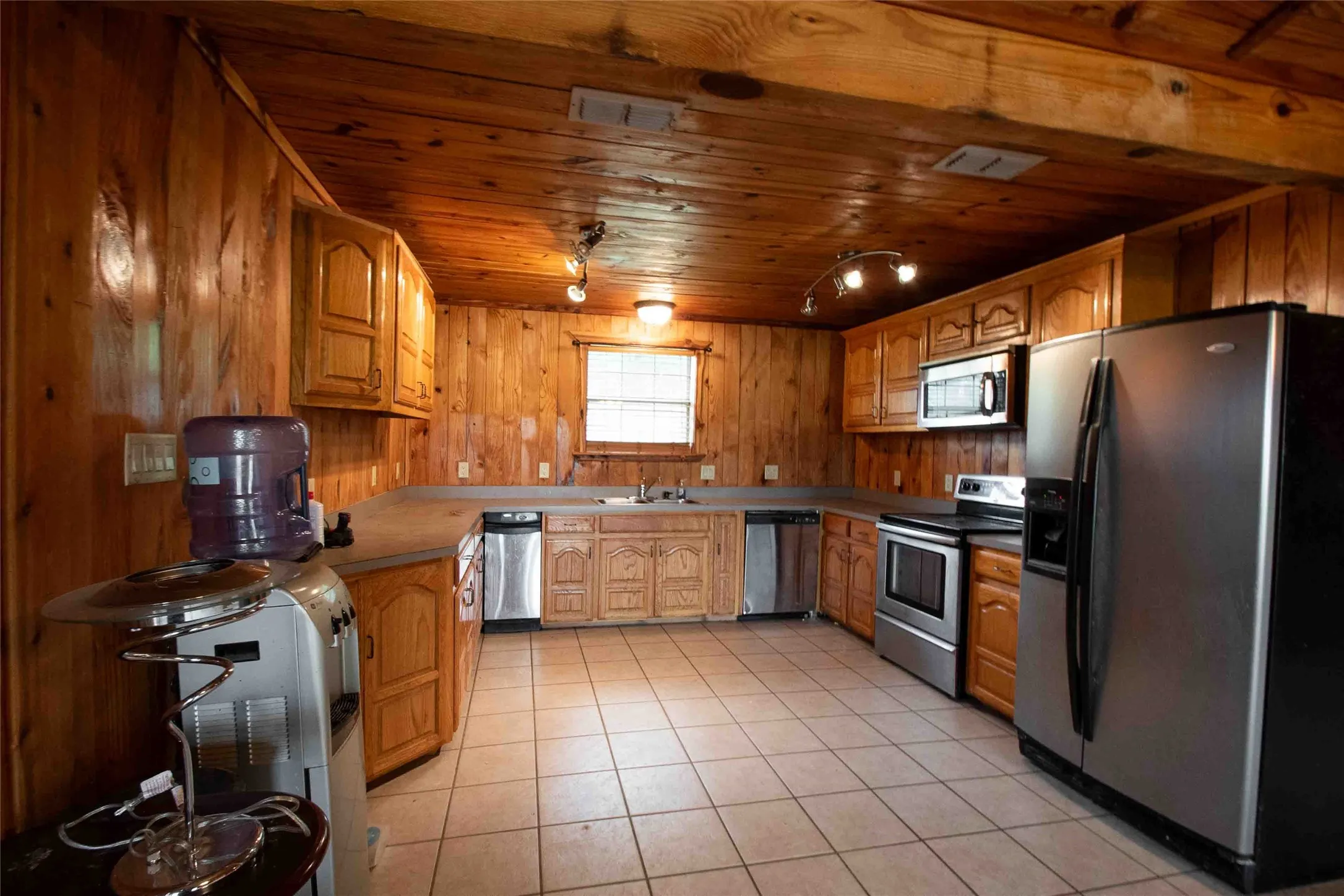 Single Family Residence For Sale in Van Zandt County , 3389 Pvt Rd 8517, Van, Texas 75790, 2 Bedroom, 1 Bathroom, Garage spaces, 1,108 Sqft, built in 2003, mls#20952838, Real Estate Agent in Van, Homes For Sale in Van Zandt county, Homes For Sale in Van, Realtor in Van Texas, Real Estate Brokerage Independent Realty Texas, Luminita Cordes Realtor