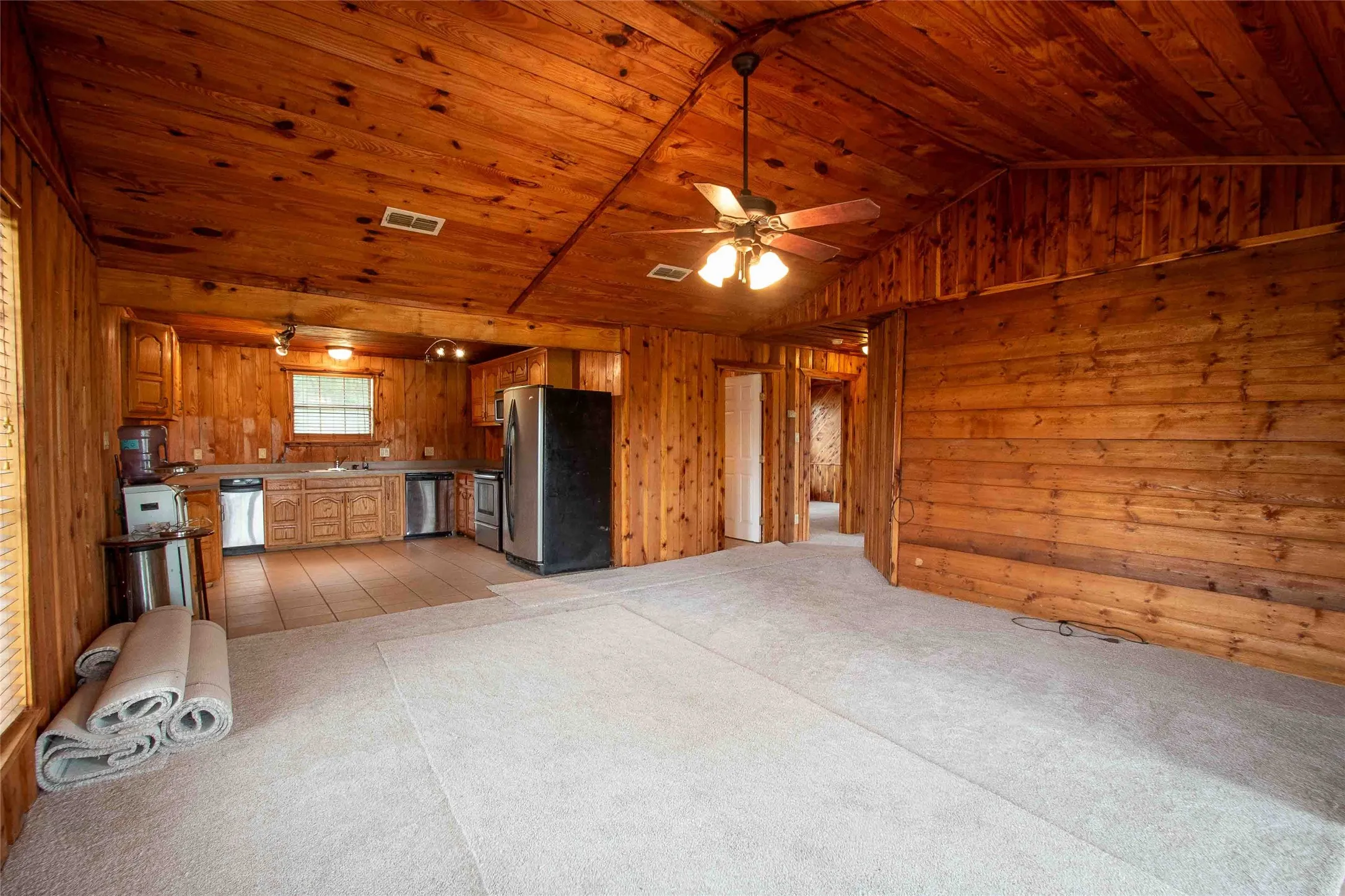 Single Family Residence For Sale in Van Zandt County , 3389 Pvt Rd 8517, Van, Texas 75790, 2 Bedroom, 1 Bathroom, Garage spaces, 1,108 Sqft, built in 2003, mls#20952838, Real Estate Agent in Van, Homes For Sale in Van Zandt county, Homes For Sale in Van, Realtor in Van Texas, Real Estate Brokerage Independent Realty Texas, Luminita Cordes Realtor