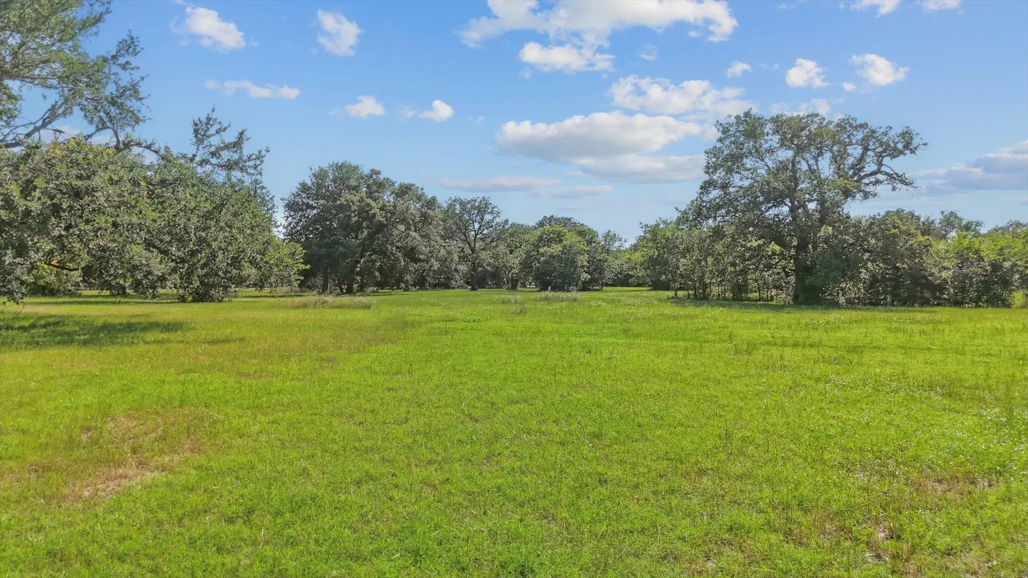 Unimproved Land For Sale in Denton County , 118 W Shady Shores Road, Shady Shores, Texas 76210, 0, 0, Garage spaces, 0 Sqft, built in 0, mls#20954768, Real Estate Agent in Shady Shores, Homes For Sale in Denton county, Homes For Sale in Shady Shores, Realtor in Shady Shores Texas, Real Estate Brokerage Independent Realty Texas, Luminita Cordes Realtor