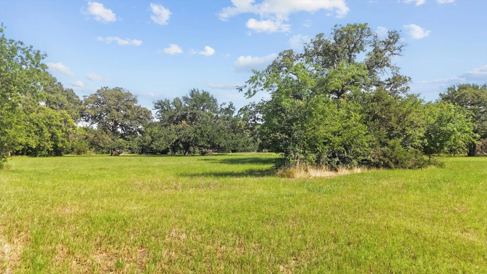 Unimproved Land For Sale in Denton County , 118 W Shady Shores Road, Shady Shores, Texas 76210, 0, 0, Garage spaces, 0 Sqft, built in 0, mls#20954768, Real Estate Agent in Shady Shores, Homes For Sale in Denton county, Homes For Sale in Shady Shores, Realtor in Shady Shores Texas, Real Estate Brokerage Independent Realty Texas, Luminita Cordes Realtor