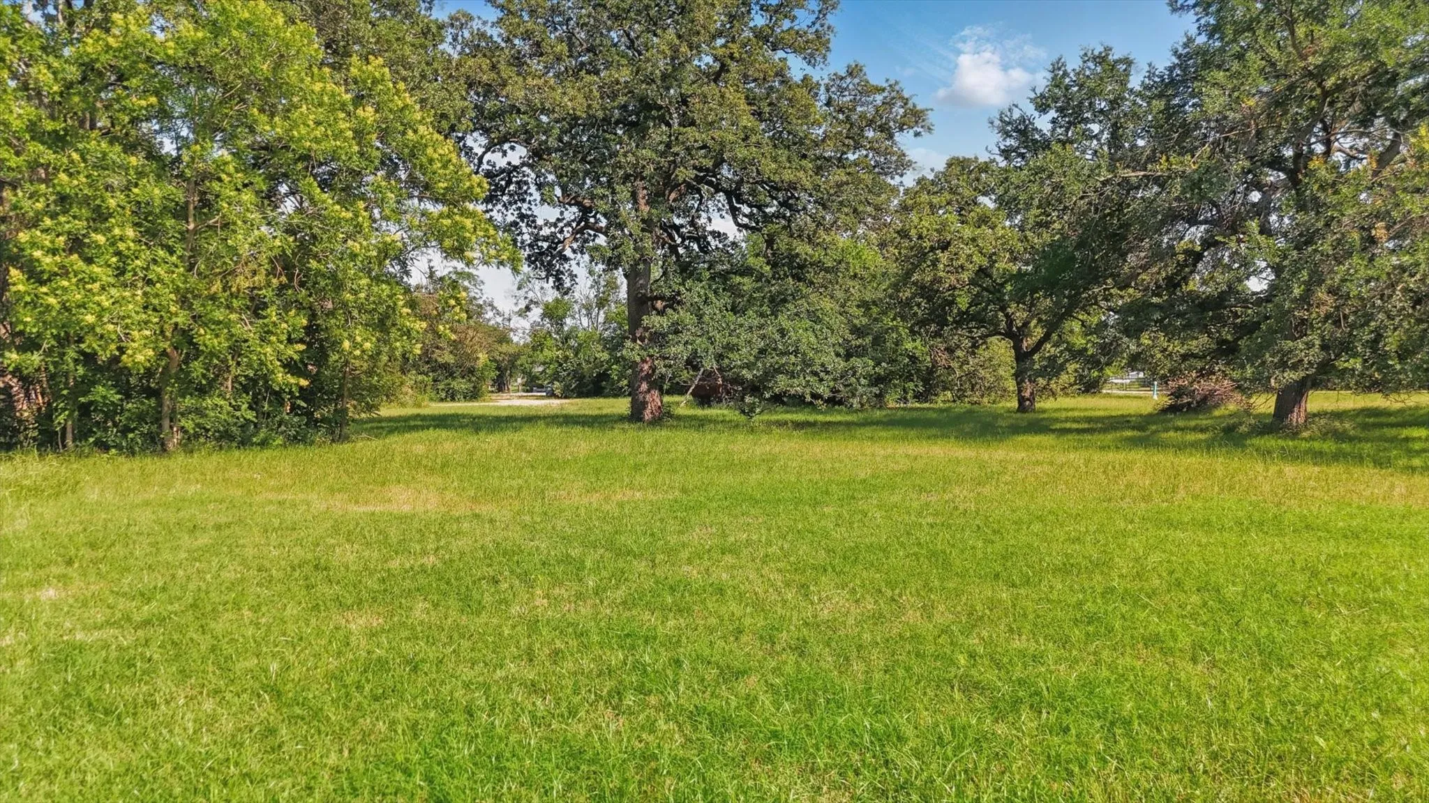 Unimproved Land For Sale in Denton County , 122 W Shady Shores Road, Shady Shores, Texas 76210, 0, 0, Garage spaces, 0 Sqft, built in 0, mls#20954830, Real Estate Agent in Shady Shores, Homes For Sale in Denton county, Homes For Sale in Shady Shores, Realtor in Shady Shores Texas, Real Estate Brokerage Independent Realty Texas, Luminita Cordes Realtor