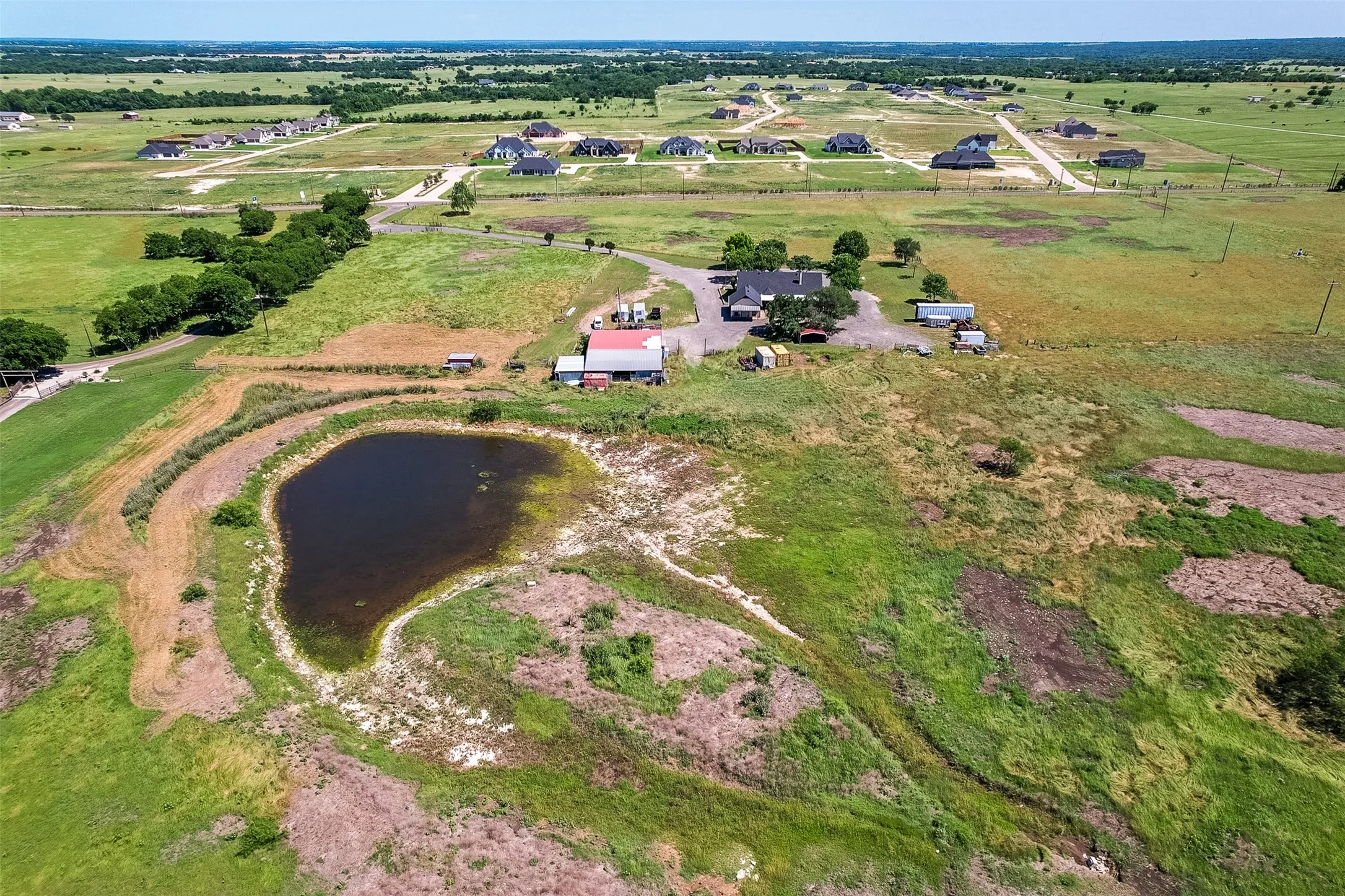 Farm For Sale in Ellis County , 2403 Greathouse Road, Waxahachie, Texas 75167, 4 Bedroom, 2 Bathroom, Garage spaces, 3,048 Sqft, built in 2000, Preowned, mls#20948784, Real Estate Agent in Waxahachie, Homes For Sale in Ellis county, Homes For Sale in Waxahachie, Realtor in Waxahachie Texas, Real Estate Brokerage Independent Realty Texas, Luminita Cordes Realtor