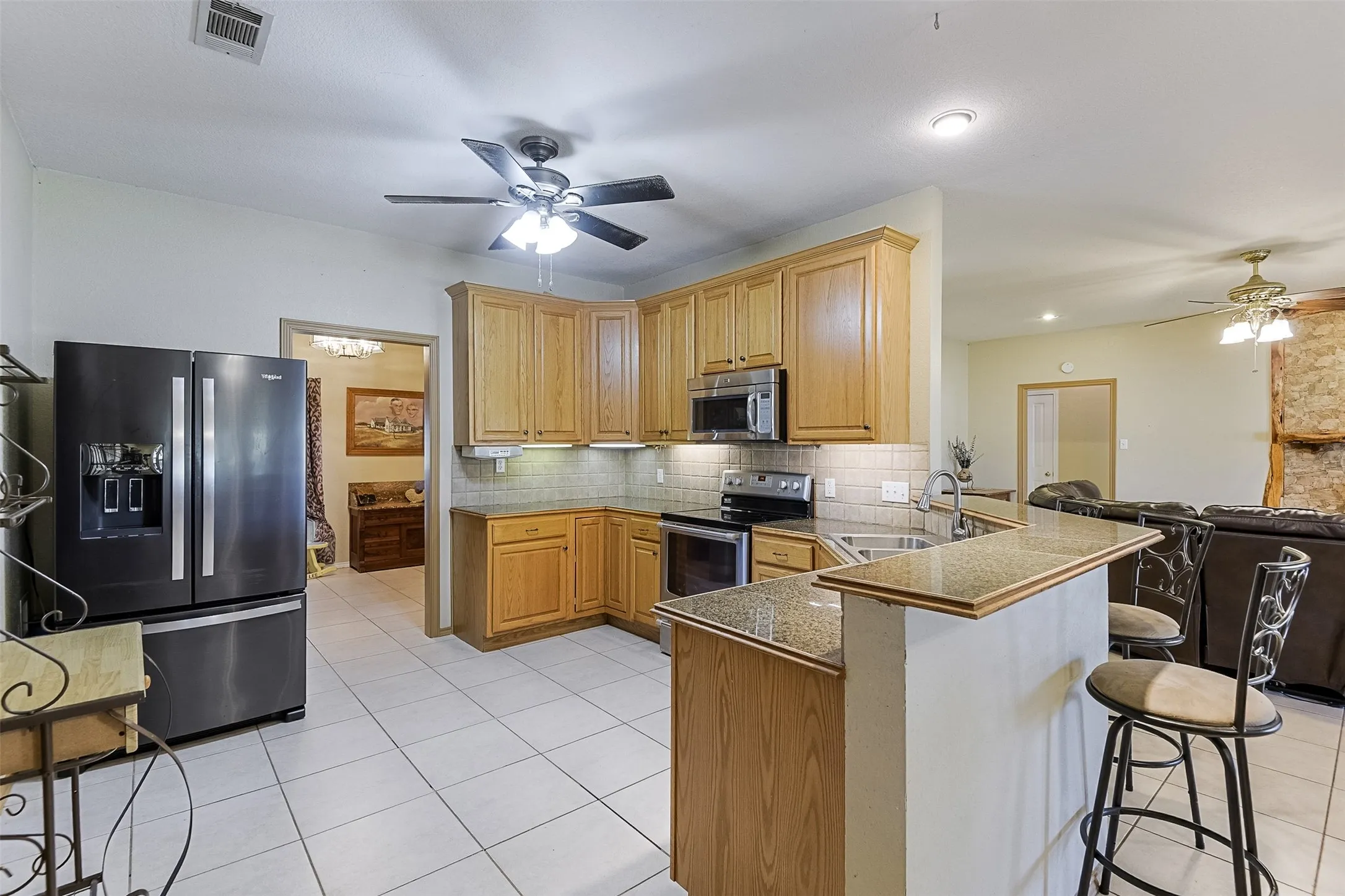 Farm For Sale in Ellis County , 2403 Greathouse Road, Waxahachie, Texas 75167, 4 Bedroom, 2 Bathroom, Garage spaces, 3,048 Sqft, built in 2000, Preowned, mls#20948784, Real Estate Agent in Waxahachie, Homes For Sale in Ellis county, Homes For Sale in Waxahachie, Realtor in Waxahachie Texas, Real Estate Brokerage Independent Realty Texas, Luminita Cordes Realtor