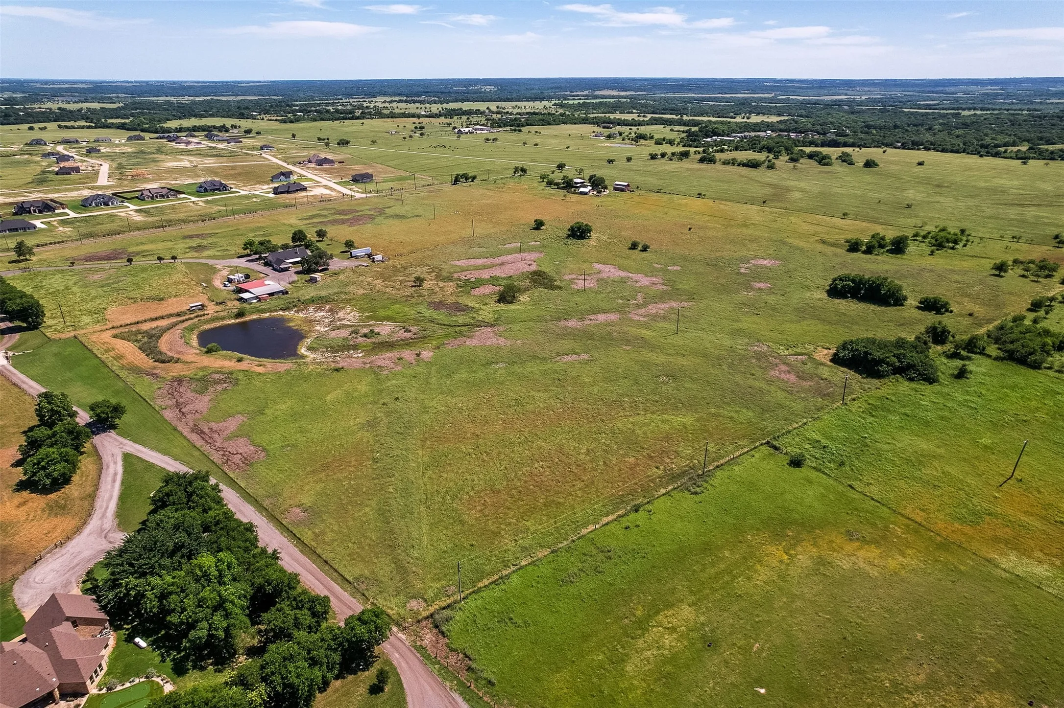 Farm For Sale in Ellis County , 2403 Greathouse Road, Waxahachie, Texas 75167, 4 Bedroom, 2 Bathroom, Garage spaces, 3,048 Sqft, built in 2000, Preowned, mls#20948784, Real Estate Agent in Waxahachie, Homes For Sale in Ellis county, Homes For Sale in Waxahachie, Realtor in Waxahachie Texas, Real Estate Brokerage Independent Realty Texas, Luminita Cordes Realtor
