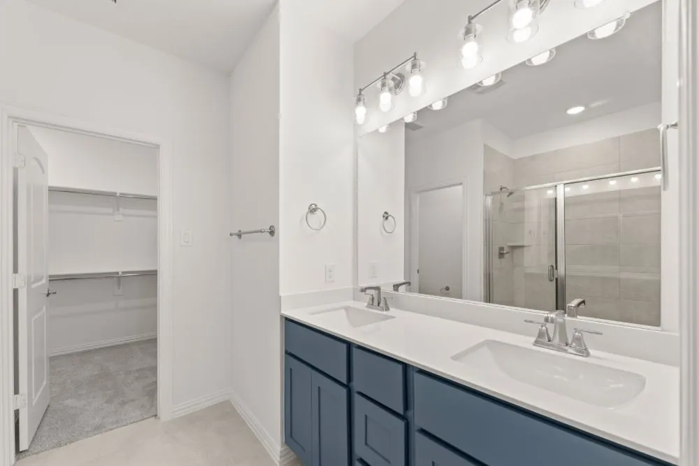 30. 1405 Grove Pond - Bath (2)