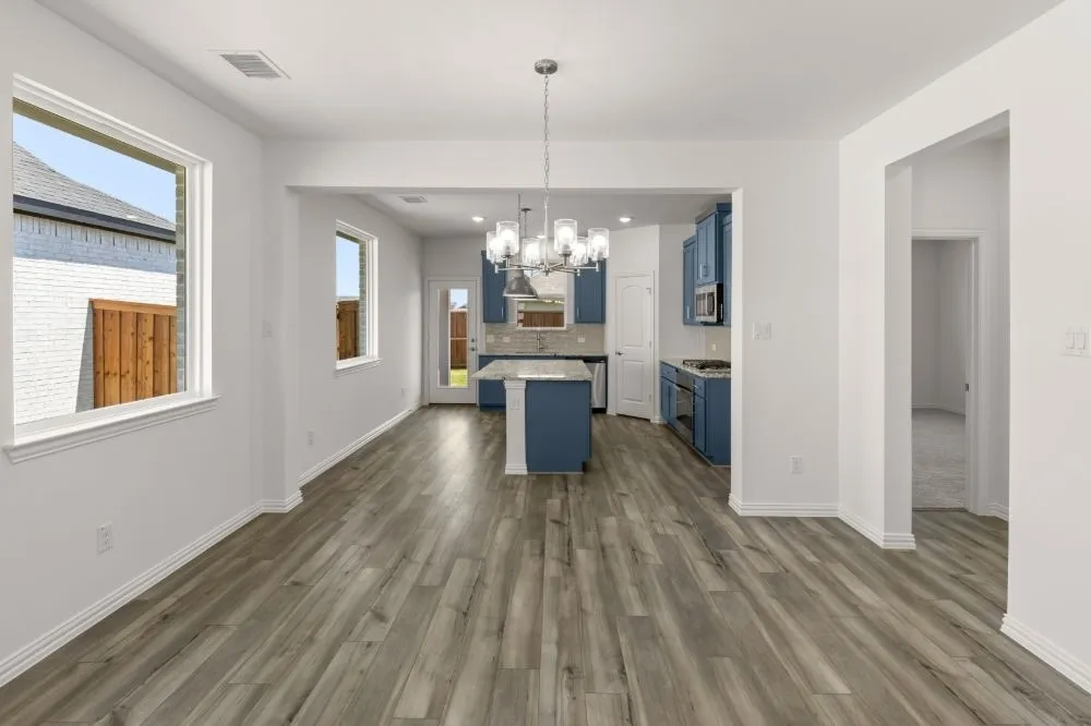 13. 1405 Grove Pond - Dining