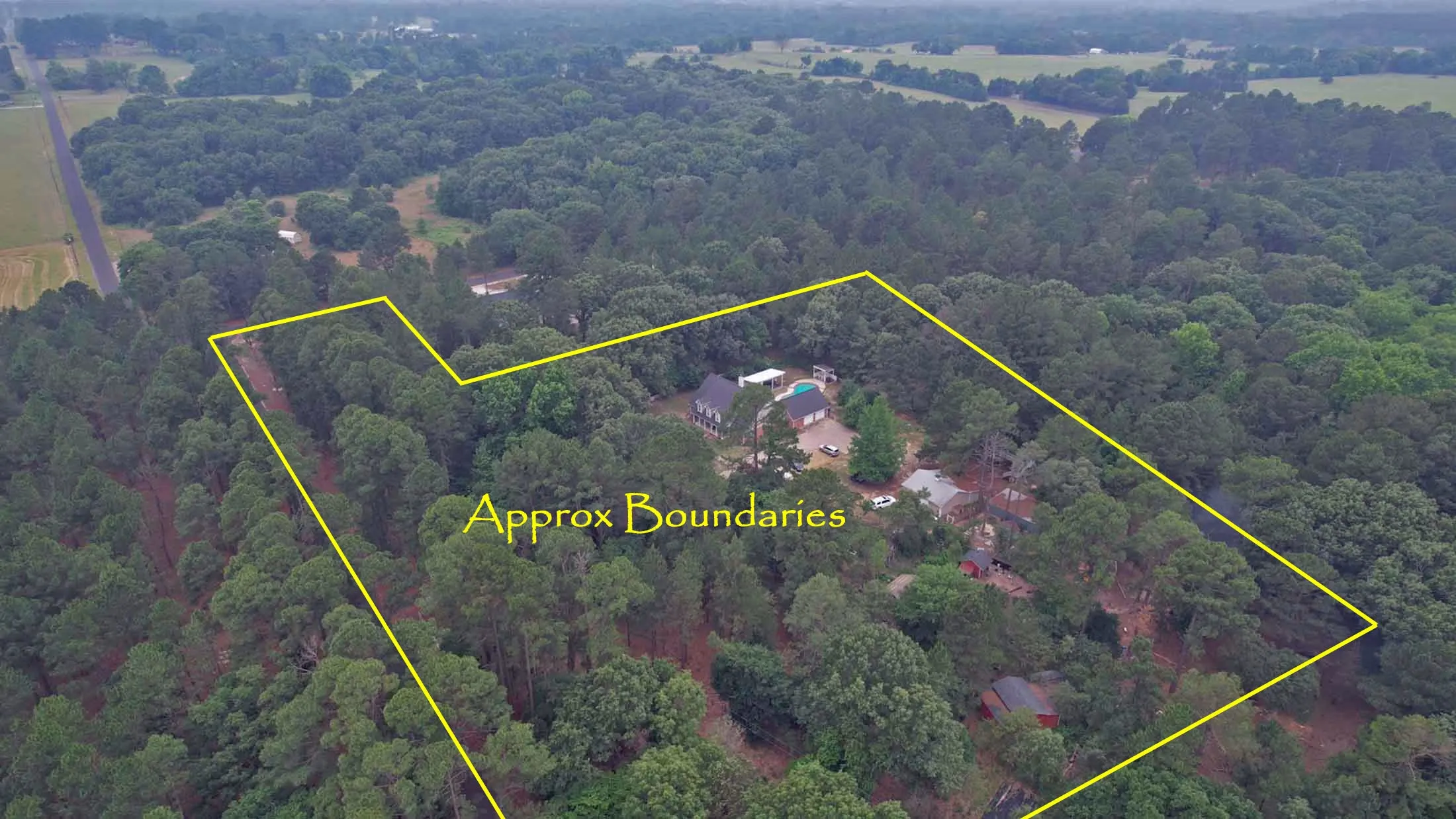 Single Family Residence For Sale in Wood County , 1554 County road 3235, Quitman, Texas 75783, 6 Bedrooms, 7 Bathrooms, 2 Garage spaces, 4,280 Sqft, built in 1994, Price $745,000, mls#20957501, Real Estate Agent in Quitman, Homes For Sale in Wood county, Homes For Sale in Quitman, Realtor in Quitman Texas, Real Estate Brokerage Independent Realty Texas, Luminita Cordes Realtor