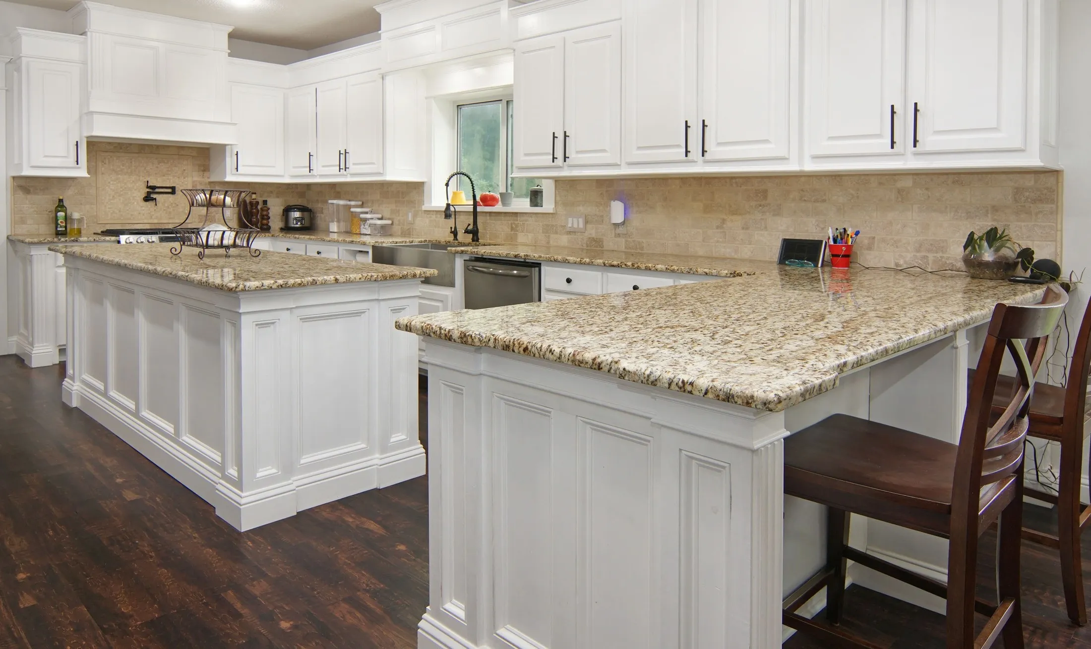 Single Family Residence For Sale in Wood County , 1554 County road 3235, Quitman, Texas 75783, 6 Bedrooms, 7 Bathrooms, 2 Garage spaces, 4,280 Sqft, built in 1994, Price $745,000, mls#20957501, Real Estate Agent in Quitman, Homes For Sale in Wood county, Homes For Sale in Quitman, Realtor in Quitman Texas, Real Estate Brokerage Independent Realty Texas, Luminita Cordes Realtor